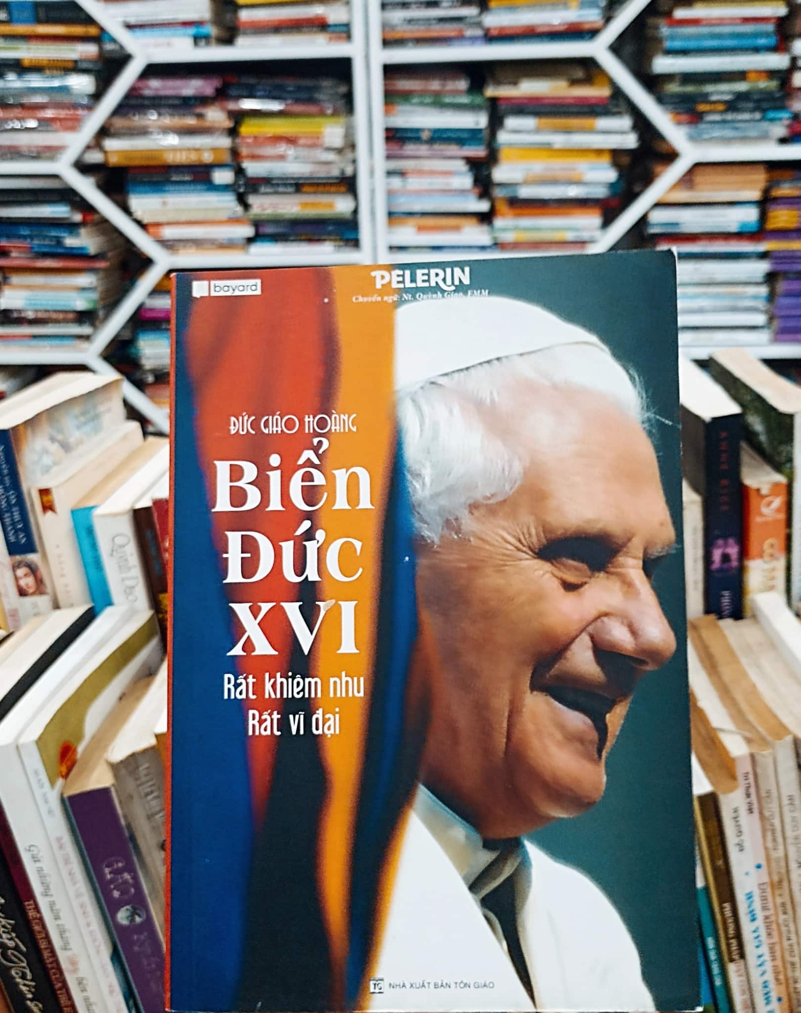 Đức Giáo Hoàng Biển Đức XVI - Rất Khiêm Nhu, Rất Vĩ Đại 