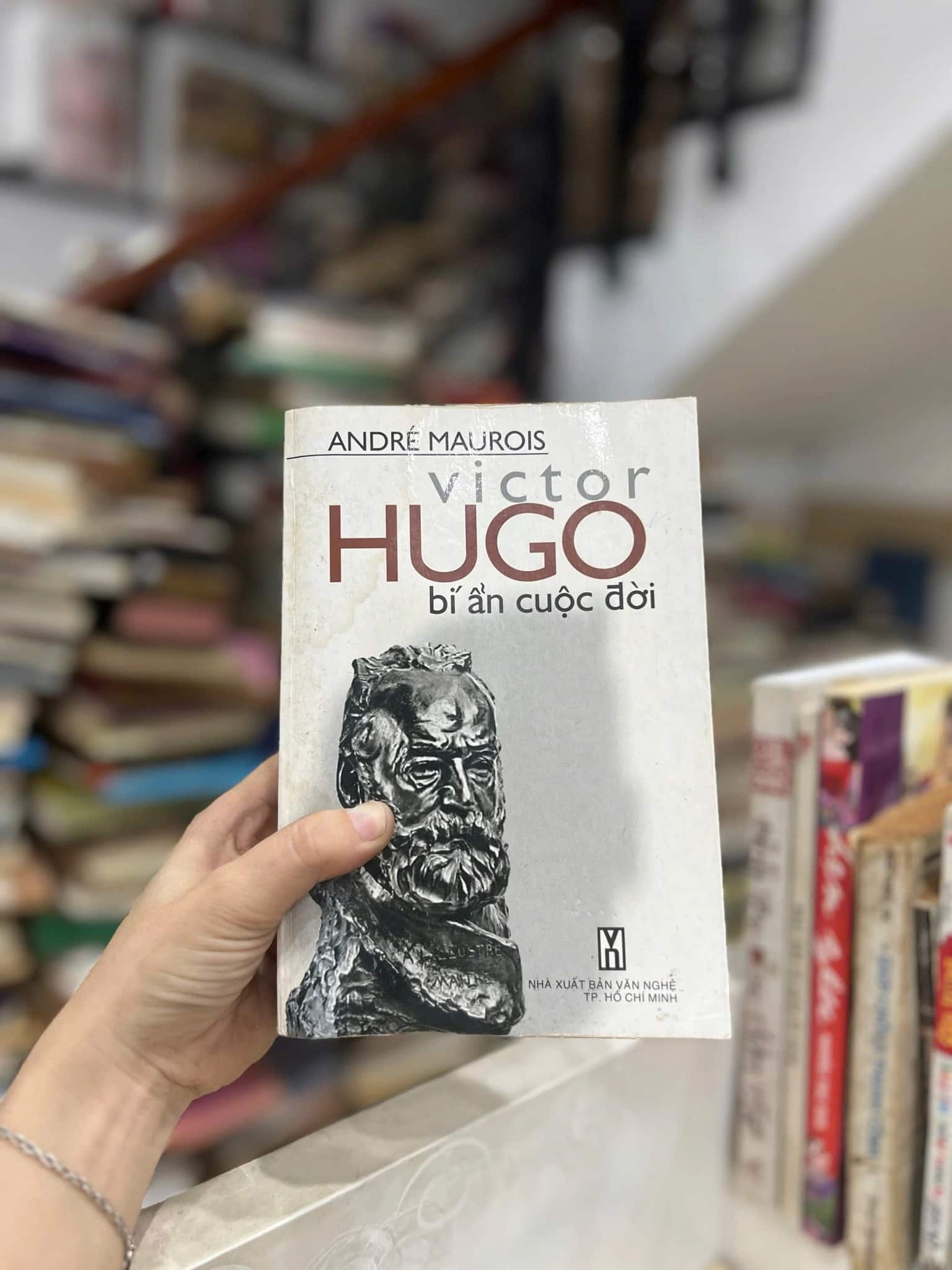 Victor HUGO