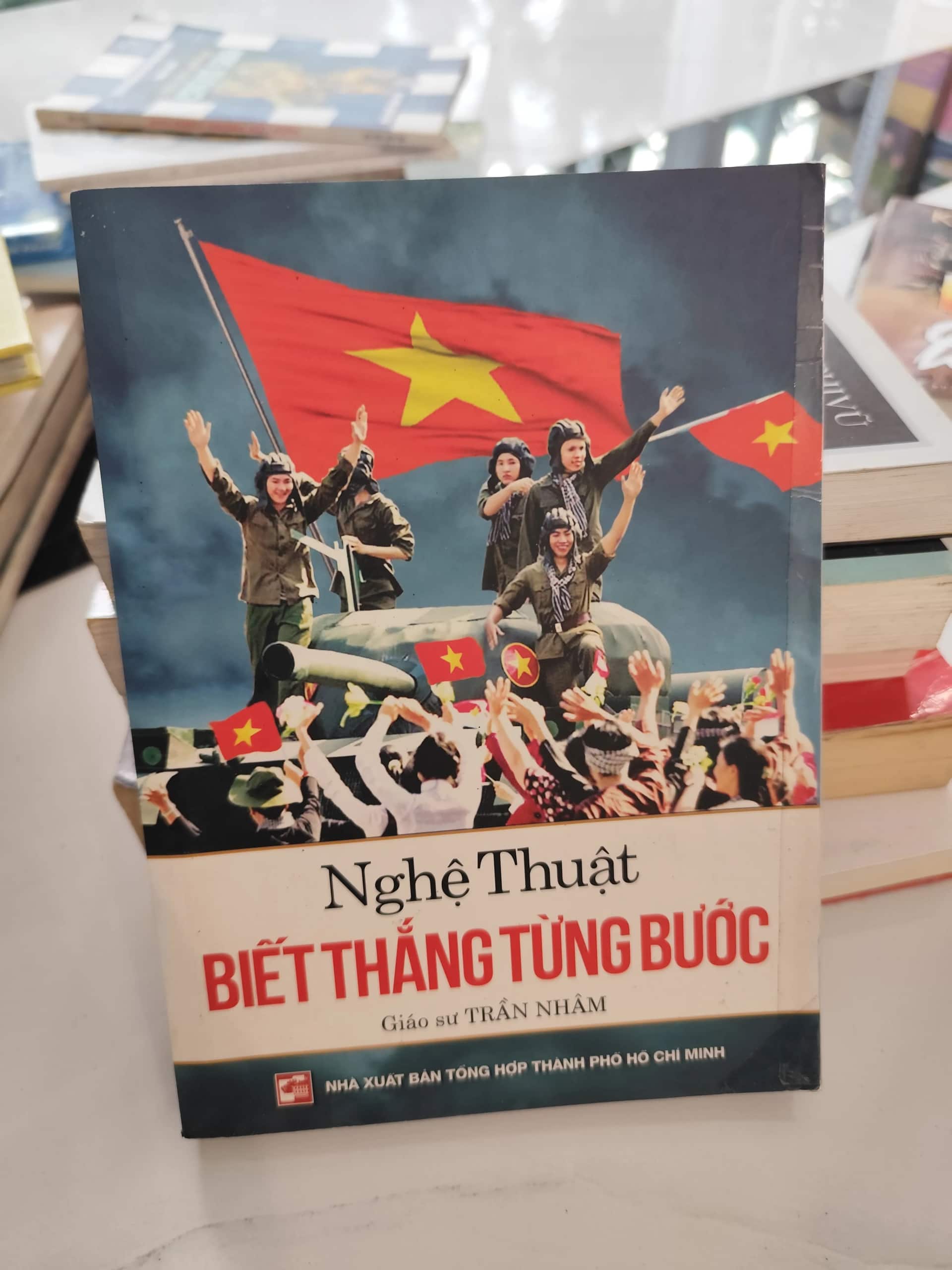 Nghệ thuật chiến thắng từng bước- giáo sư Trần Nhâm