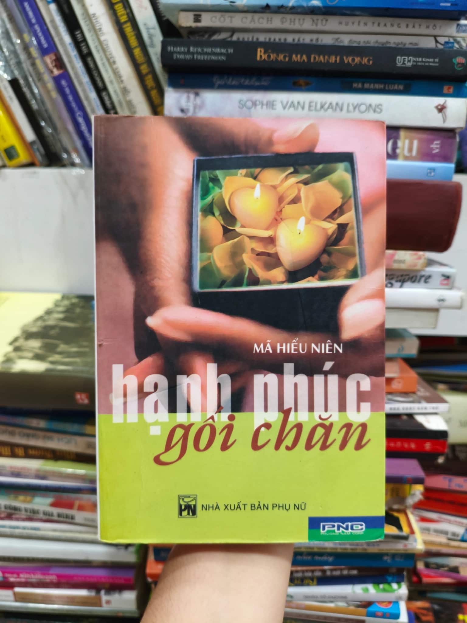 Hạnh phúc gối chăn 