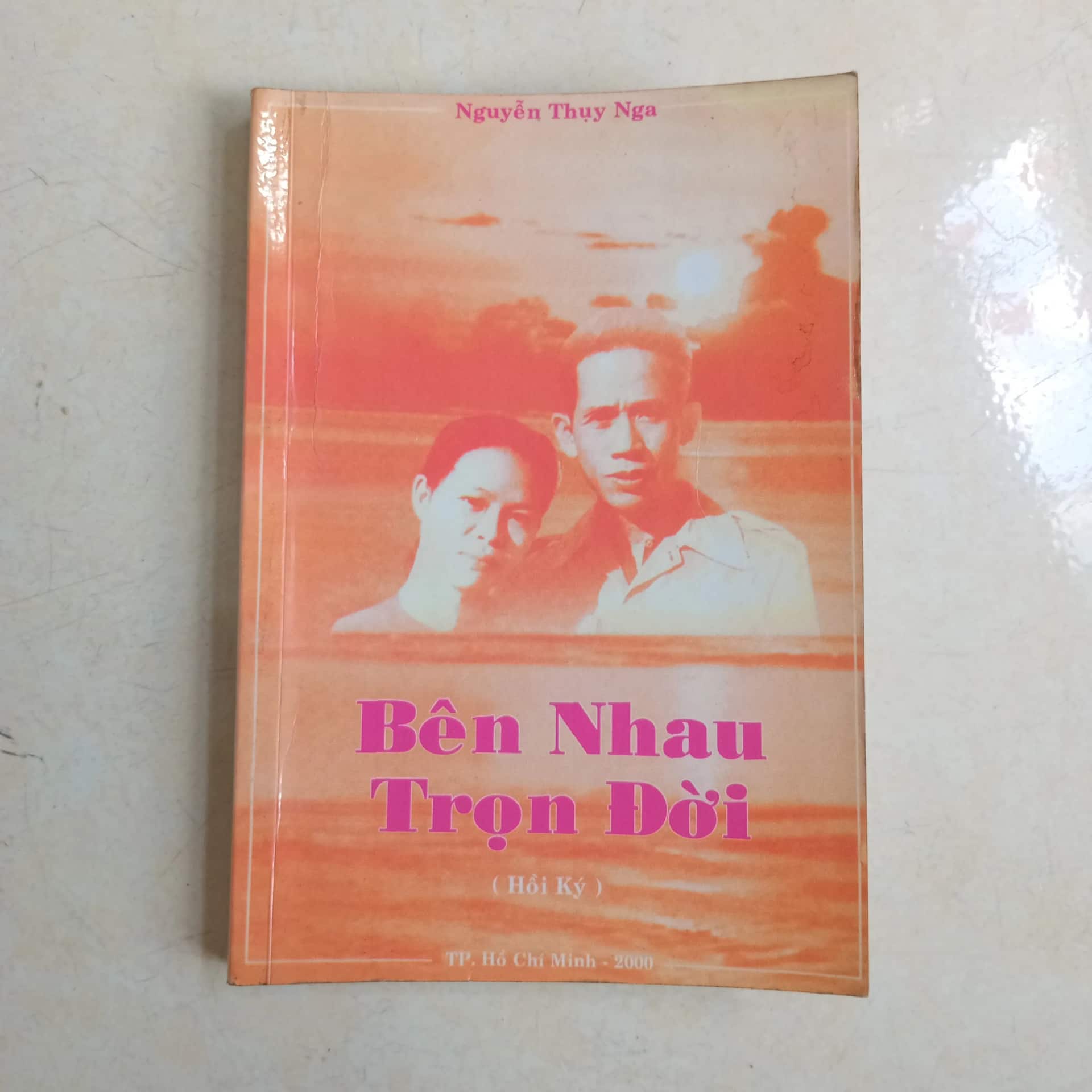 Bên nhau trọn Đời