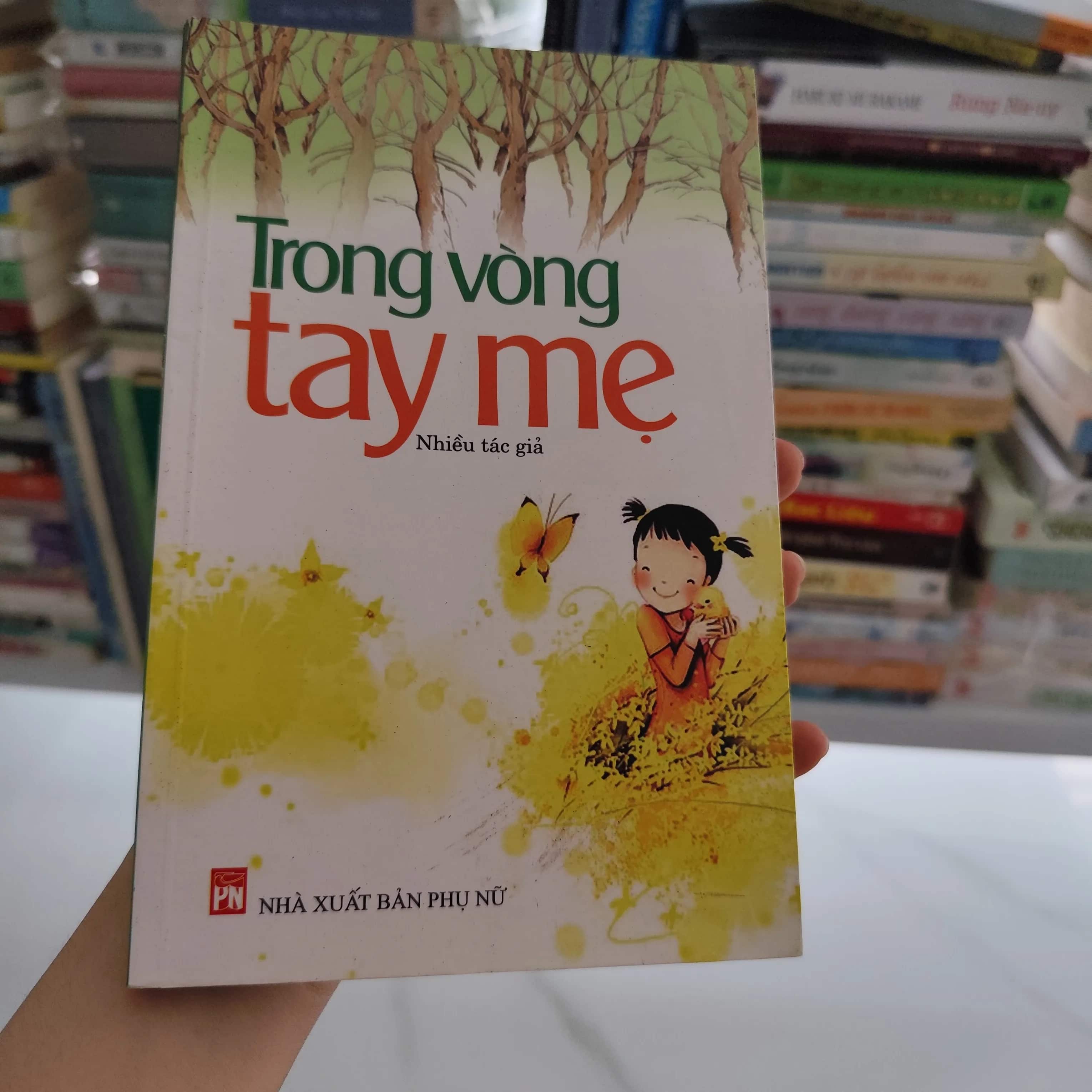 Trong vòng tay mẹ