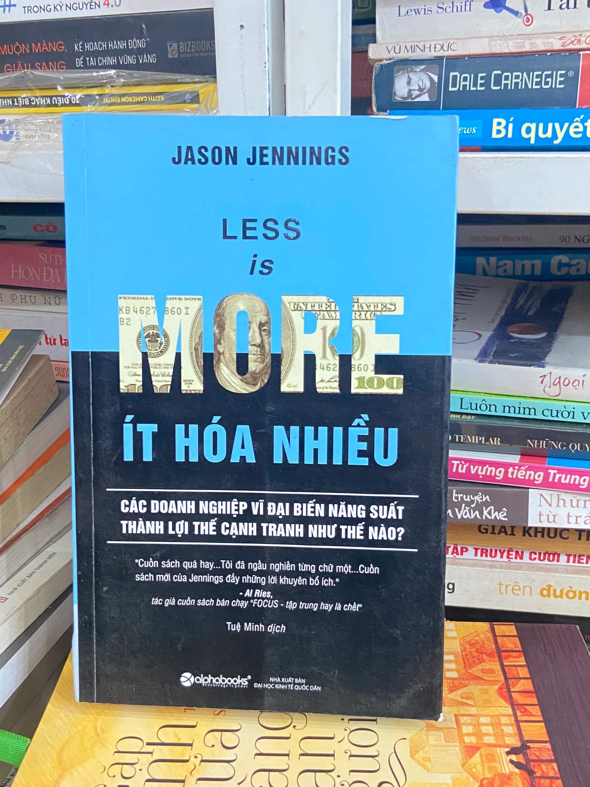 Less Is More - Ít Hóa Nhiều