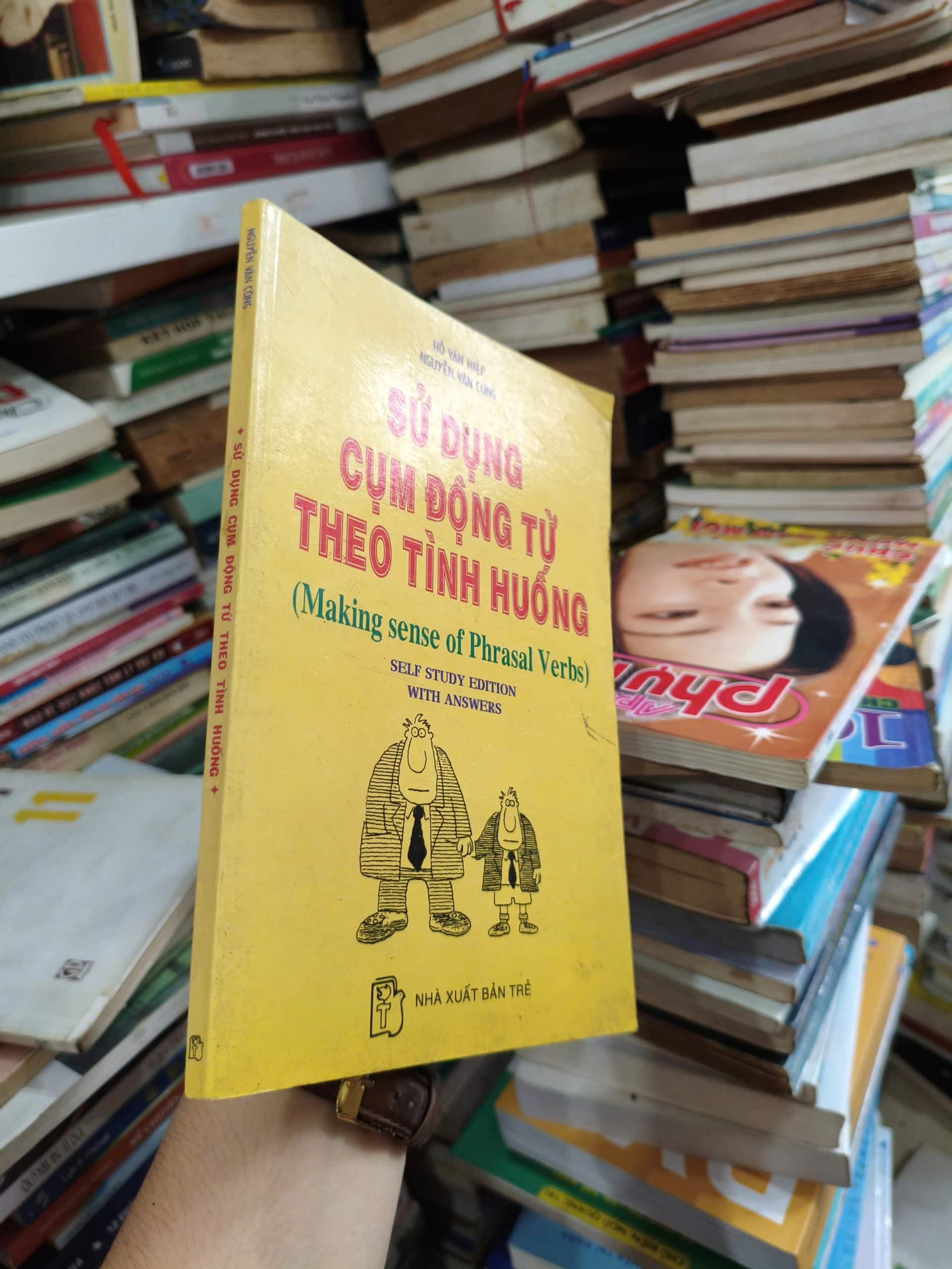 Sử dụng cụm động từ theo tình huống