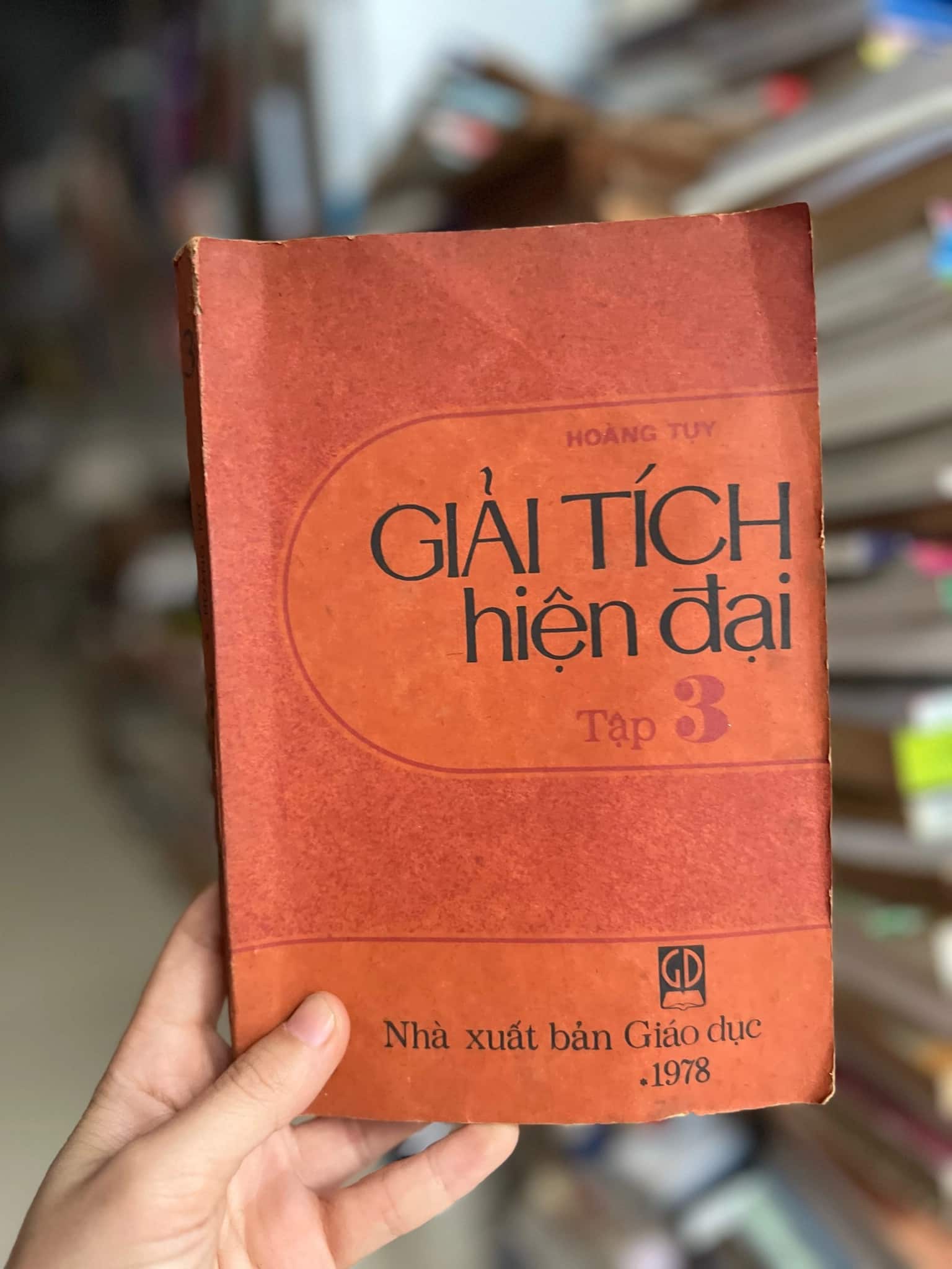 Giải tích hiện đại tập 3 - Hoàng Tuỵ 1978