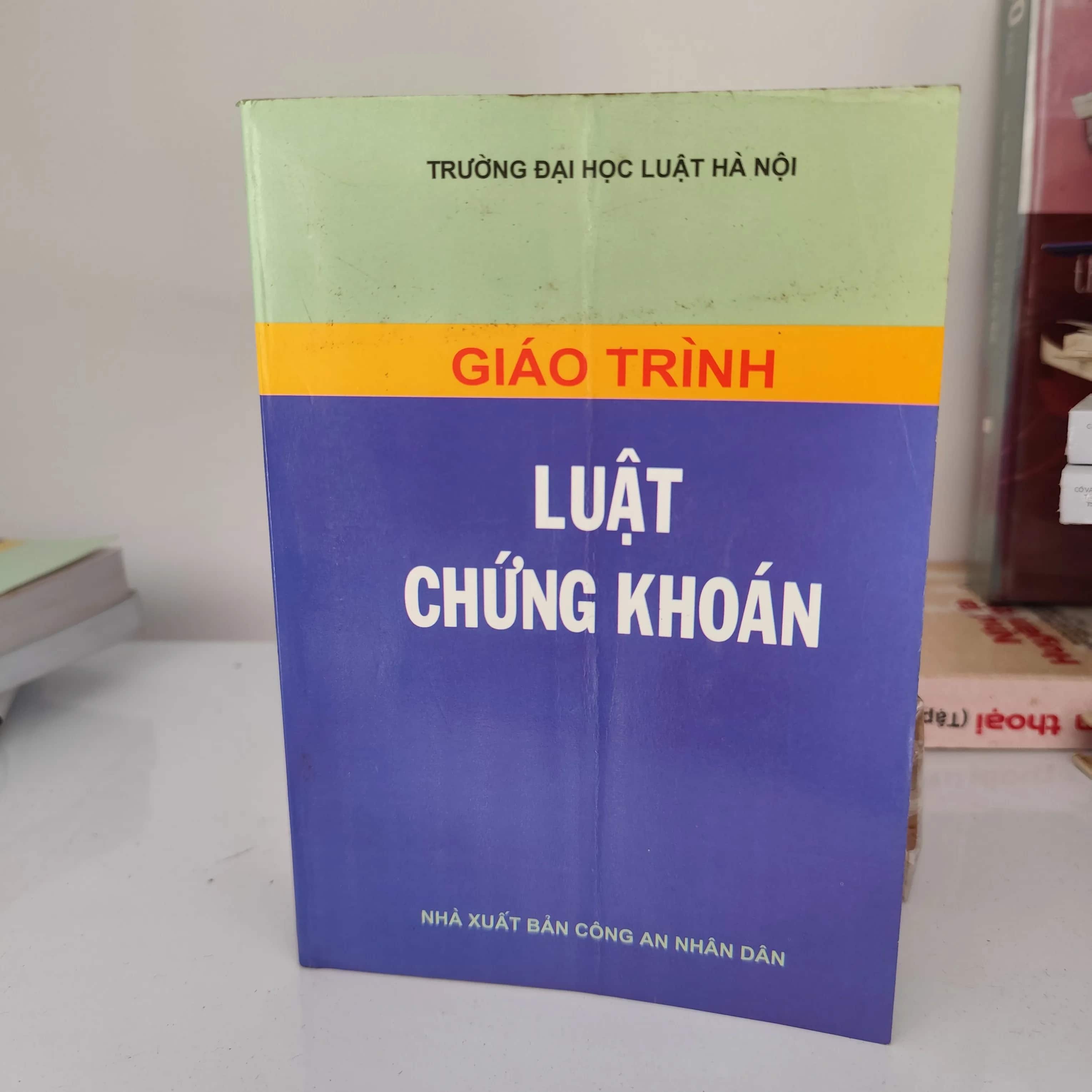 Giáo trình luật chứng khoán