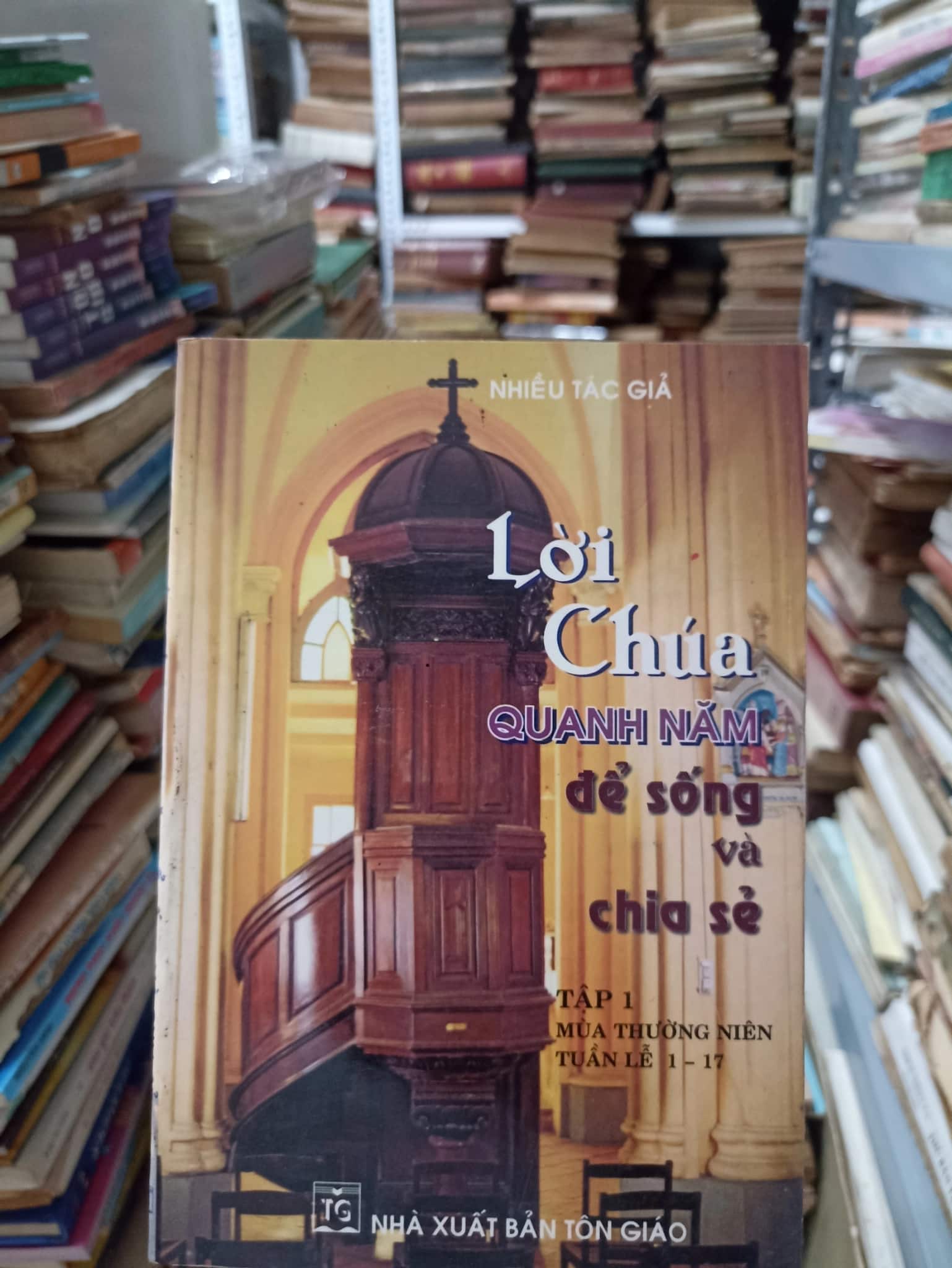 Lời Chúa Quanh Năm Để Sống & Chia Sẻ Tập 1 