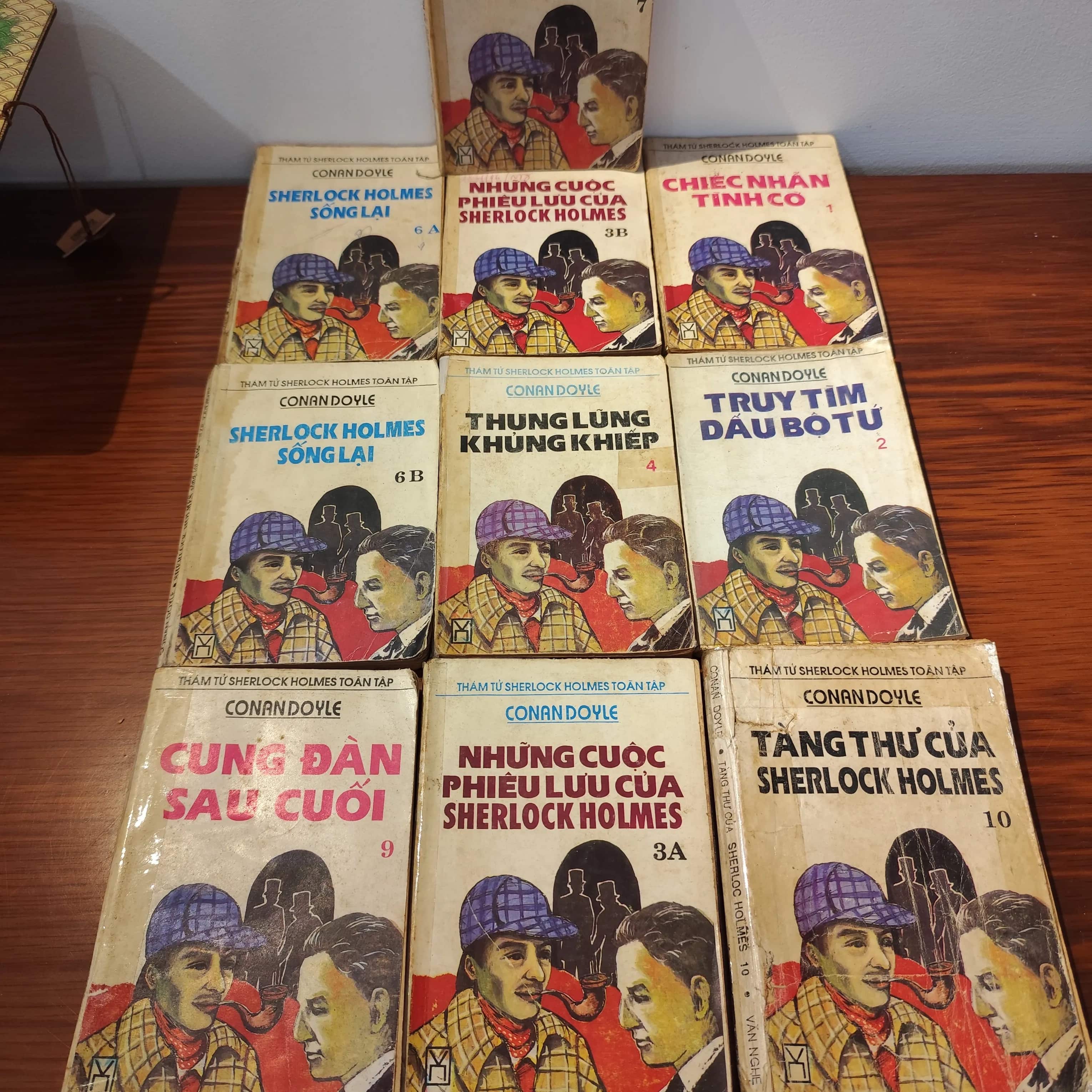 Những cuộc phiêu lưu của Sherlock Holmes" nằm trong bộ "Thám tử Sherlock Holmes