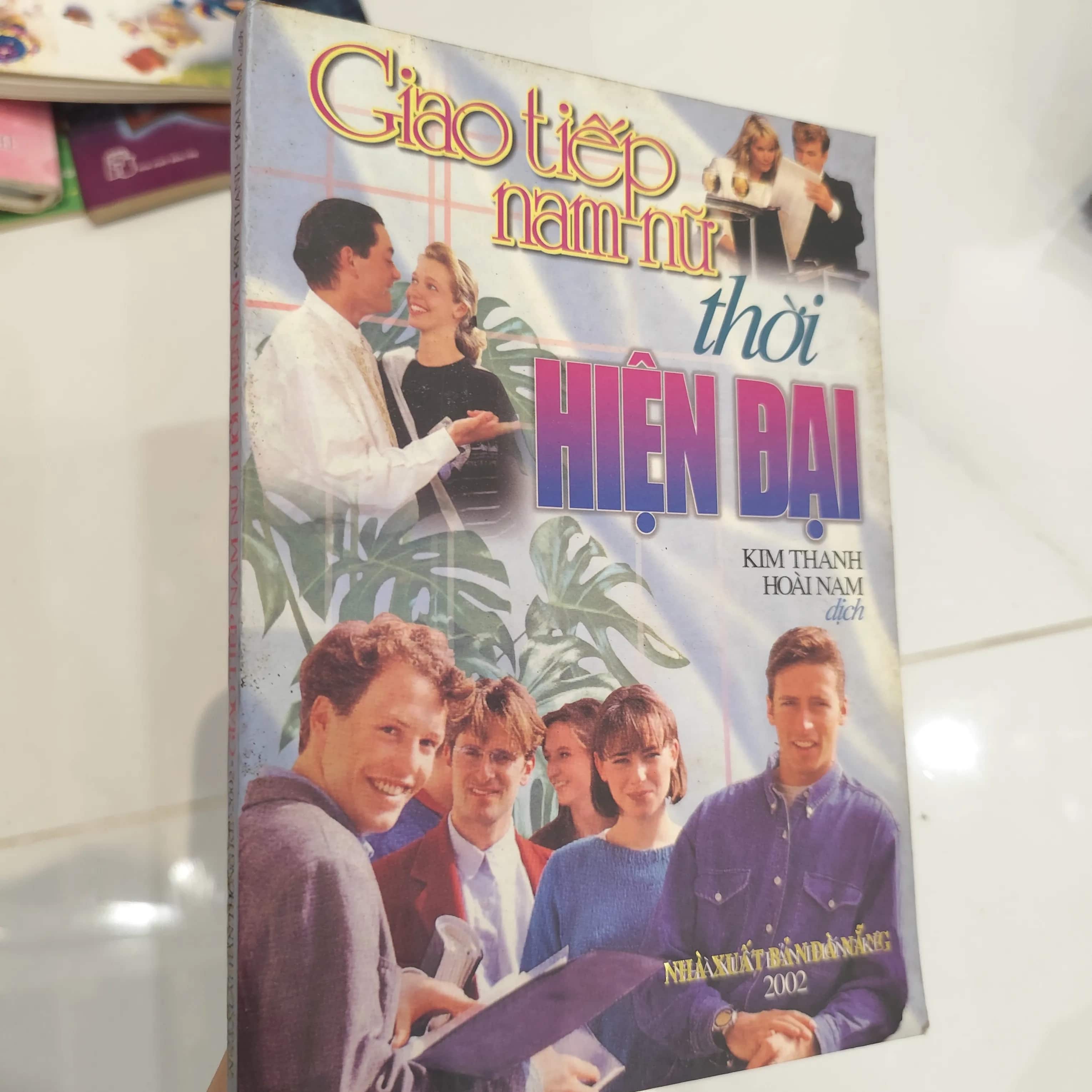 Giao tiếp nam nữ thời hiện đại