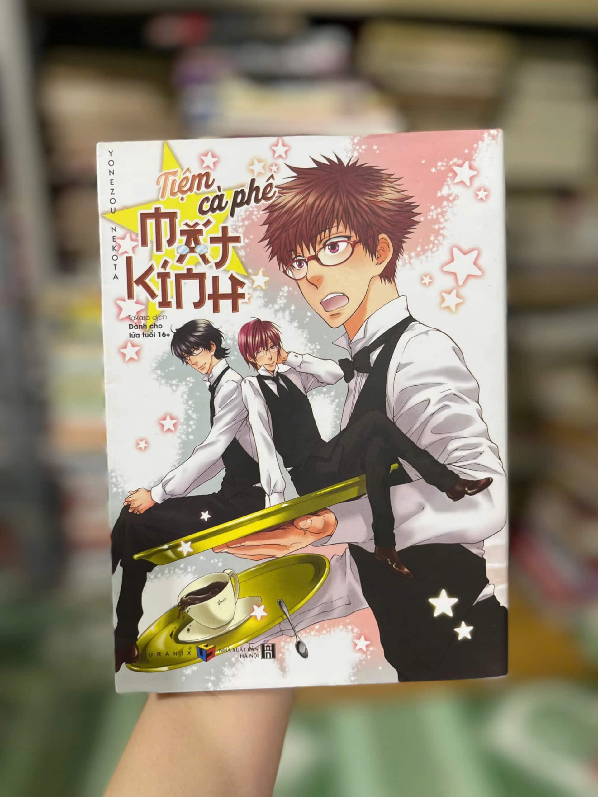 Tiệm Cà Phê Mắt Kính