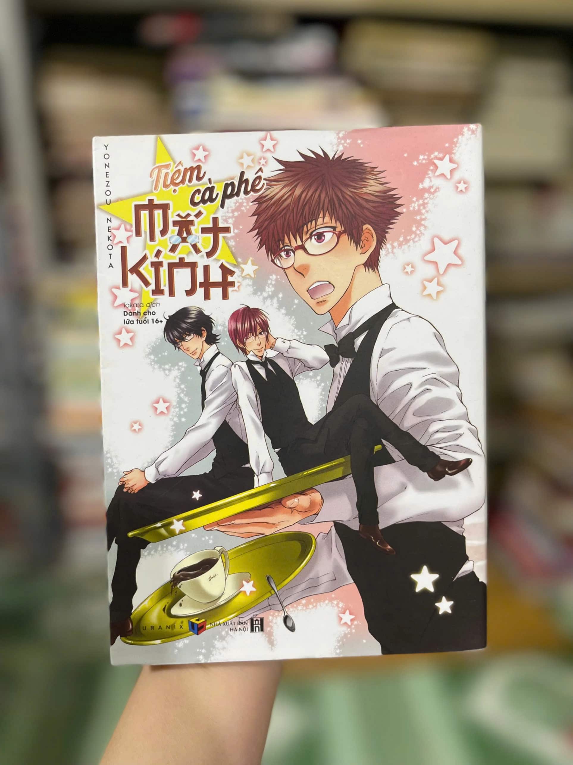 Tiệm Cà Phê Mắt Kính