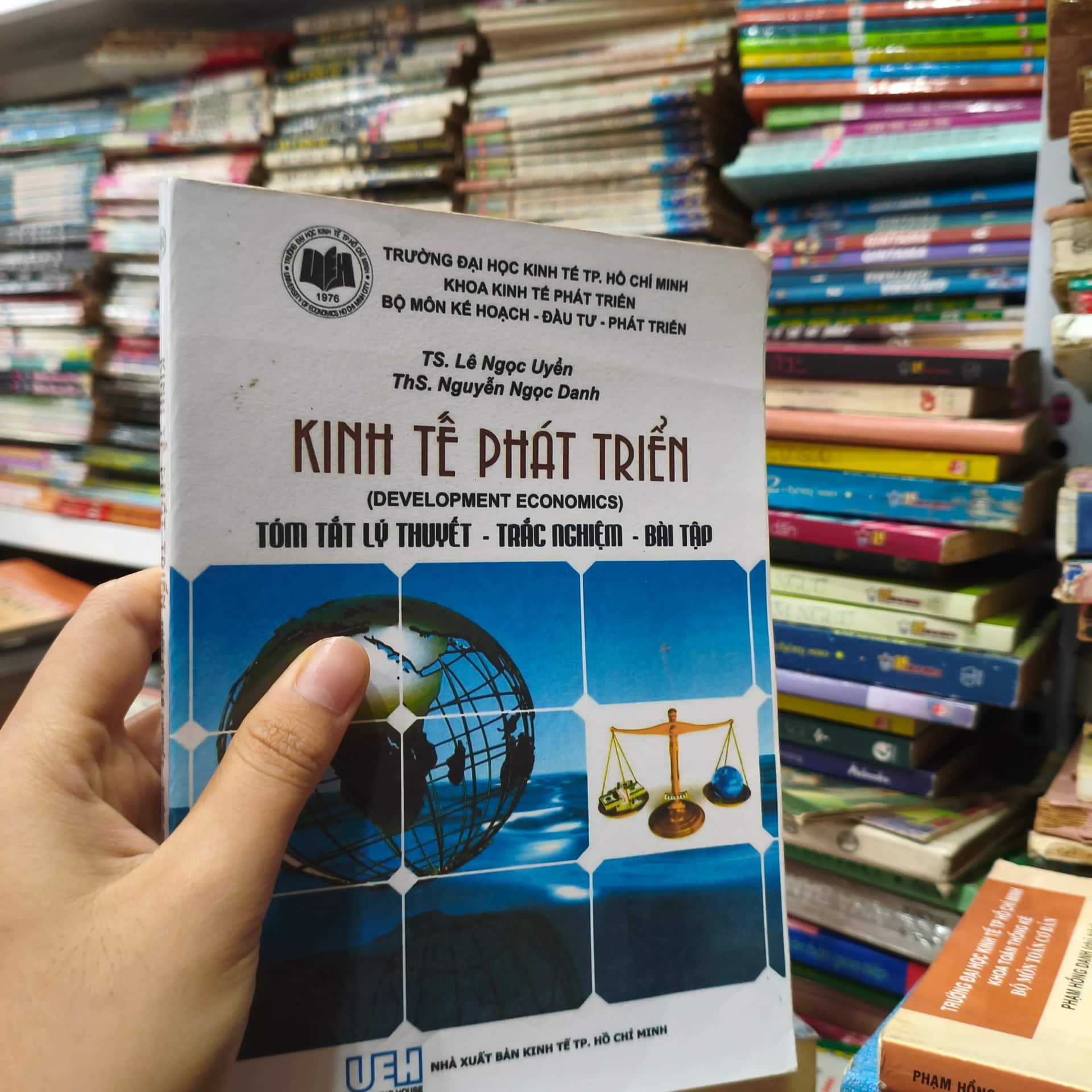 Giáo trình Kinh tế phát triển (Development Economics)