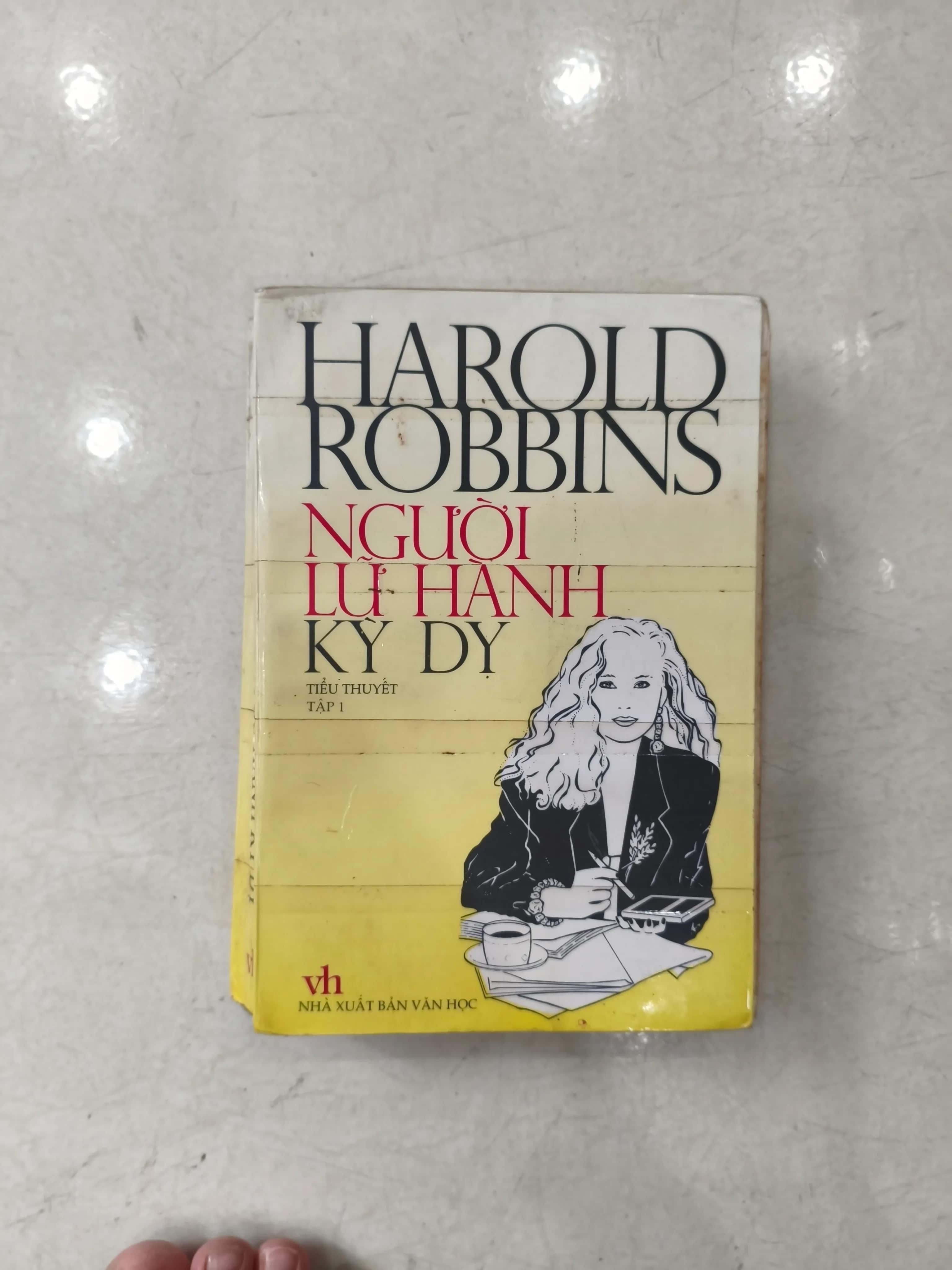 Người Lữ Hành Kỳ Dị 