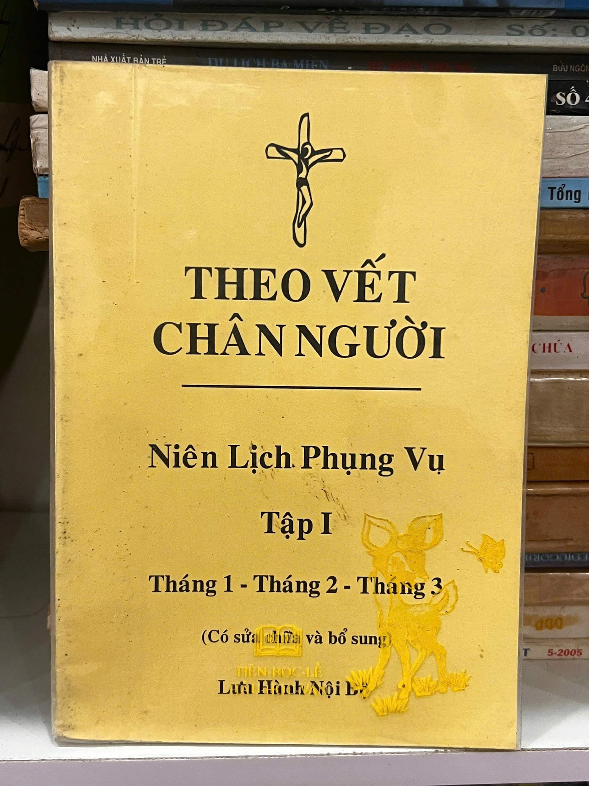 Theo Vết Chân Người I và III