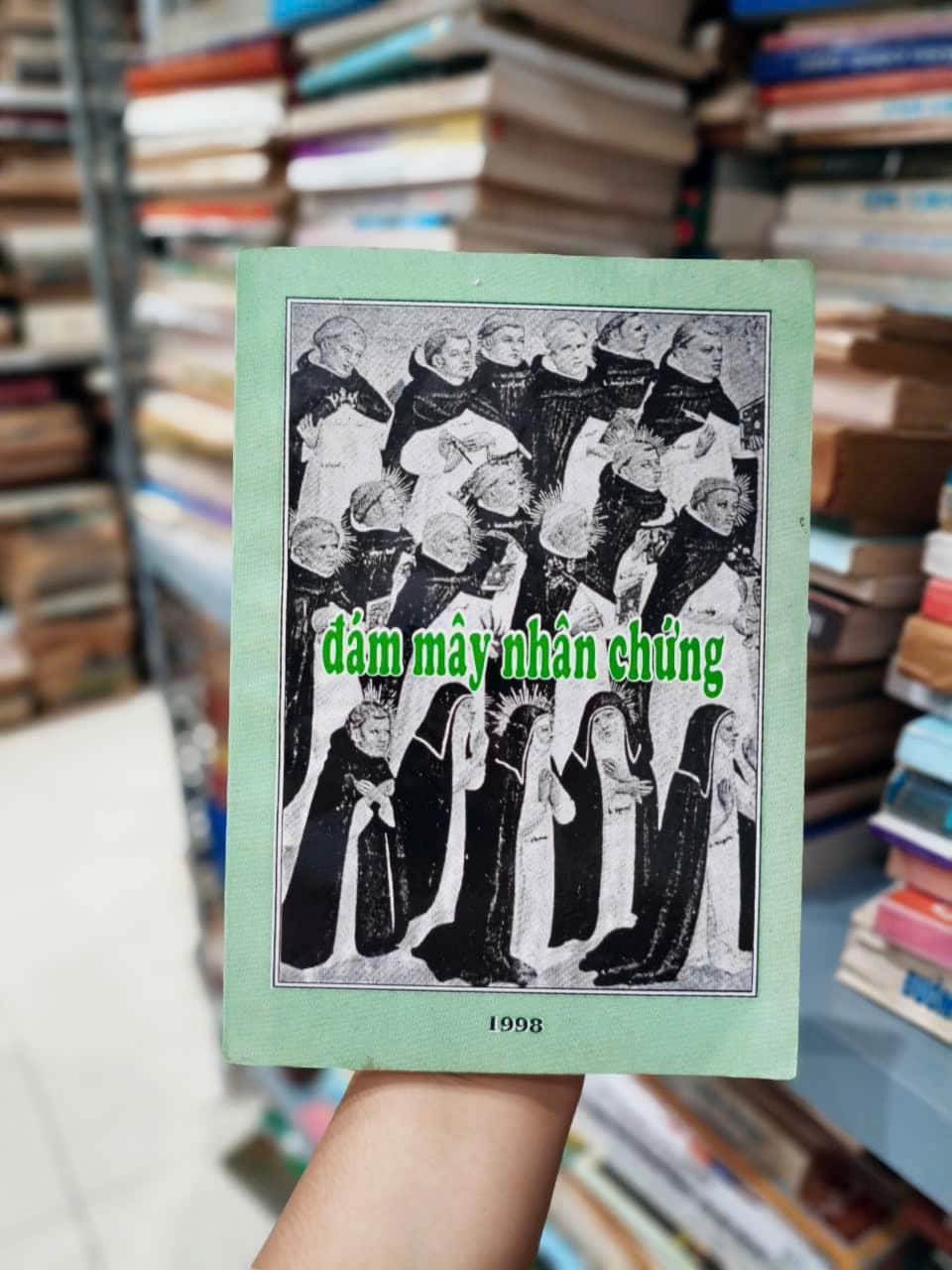 Đám Mây Nhân Chứng