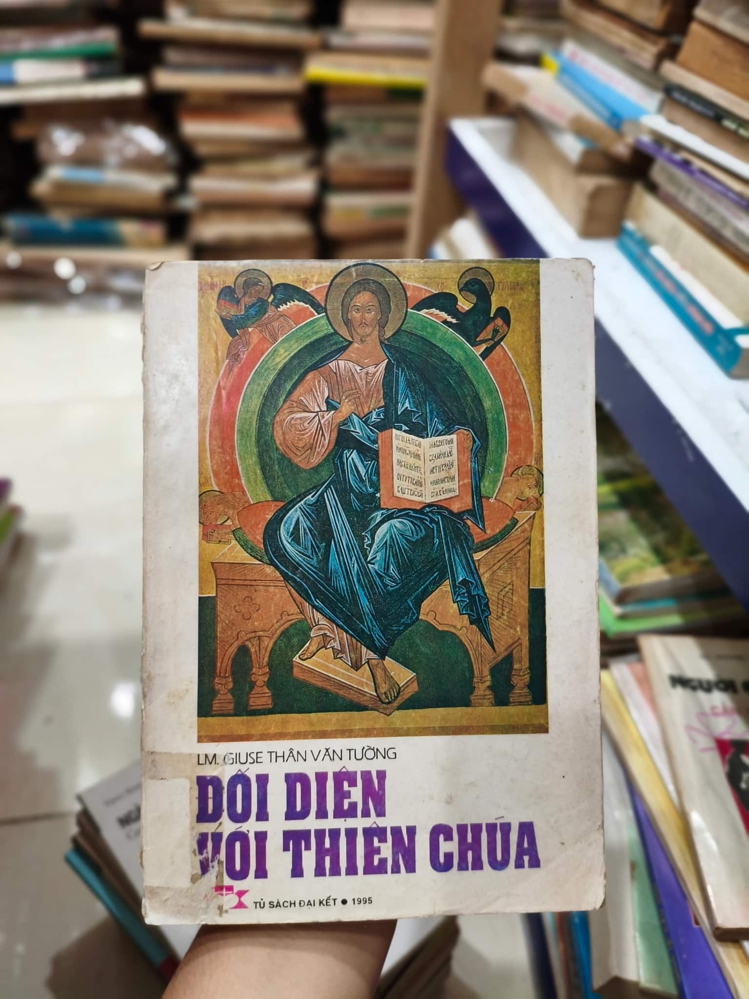 Đối diện với thiên chúa