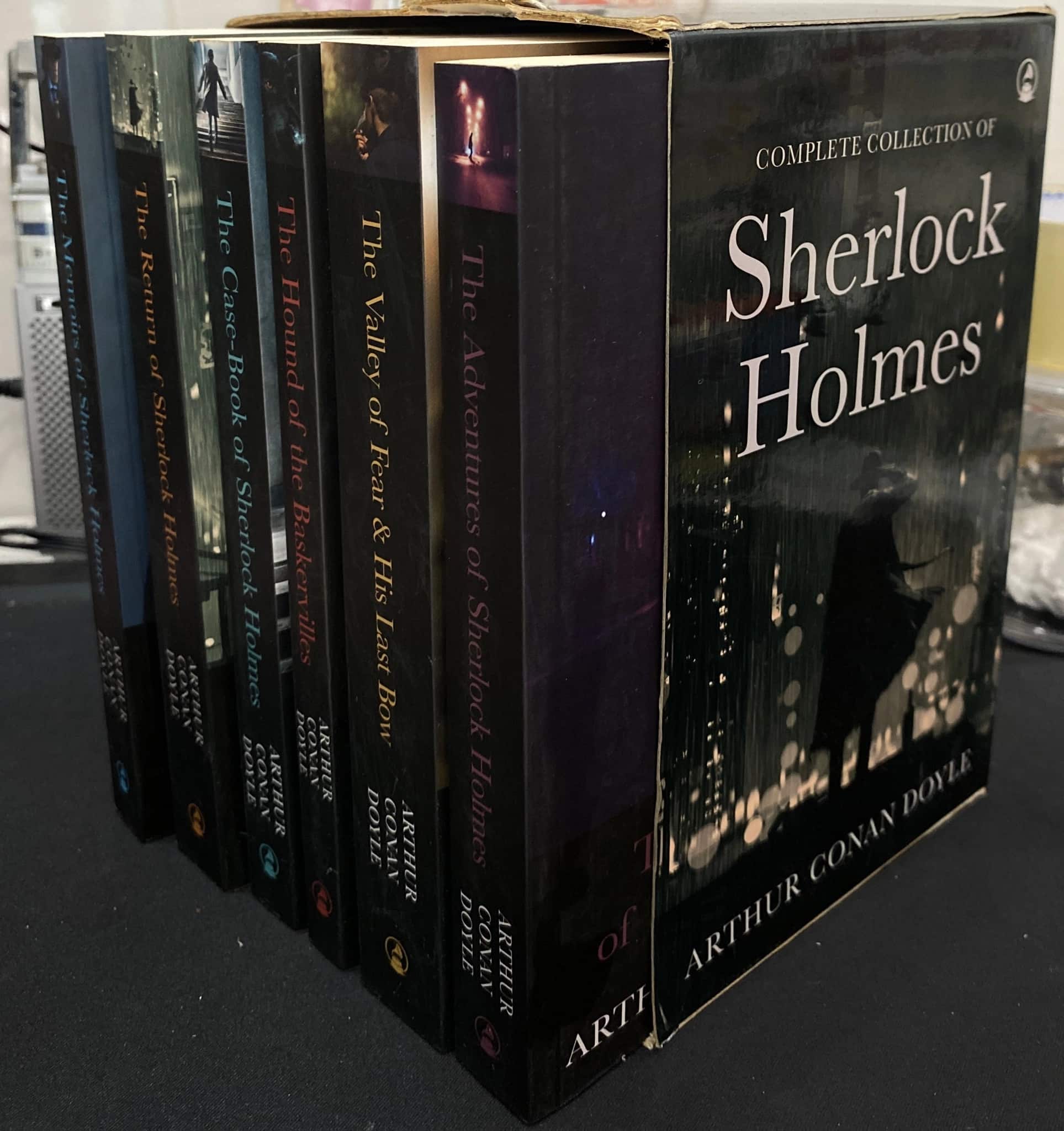 Bộ truyện đọc tiếng Anh: Sherlock Holmes Series Complete Collection (Bộ 6 tập)