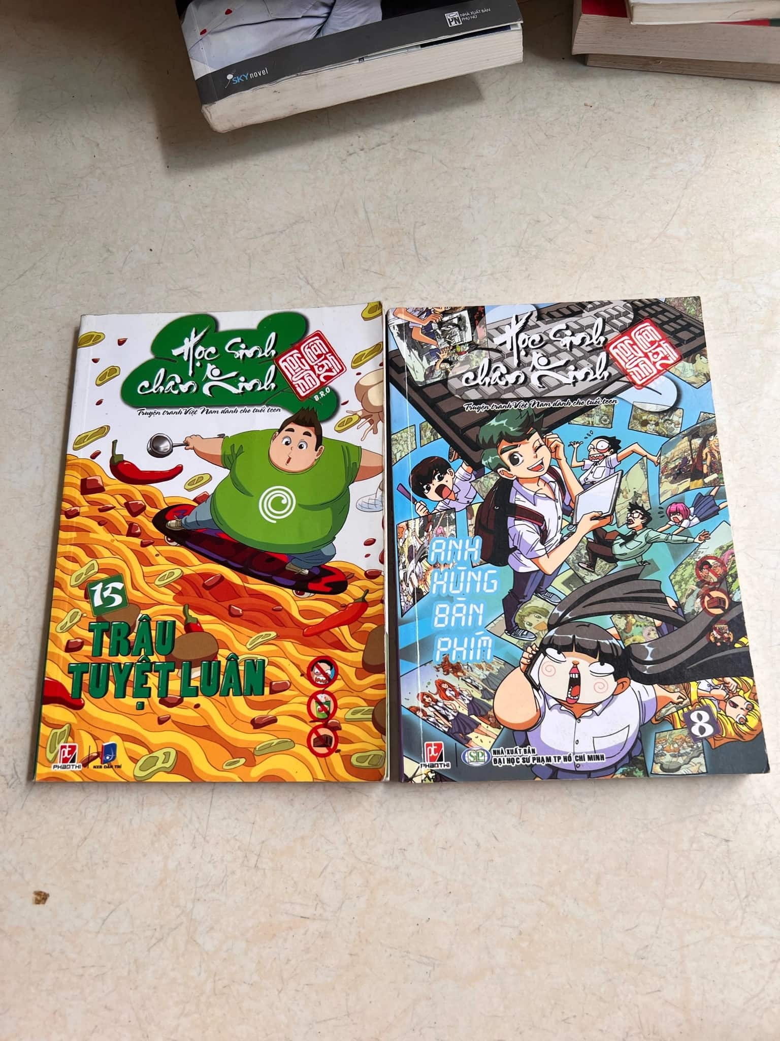 Học sinh chân kinh