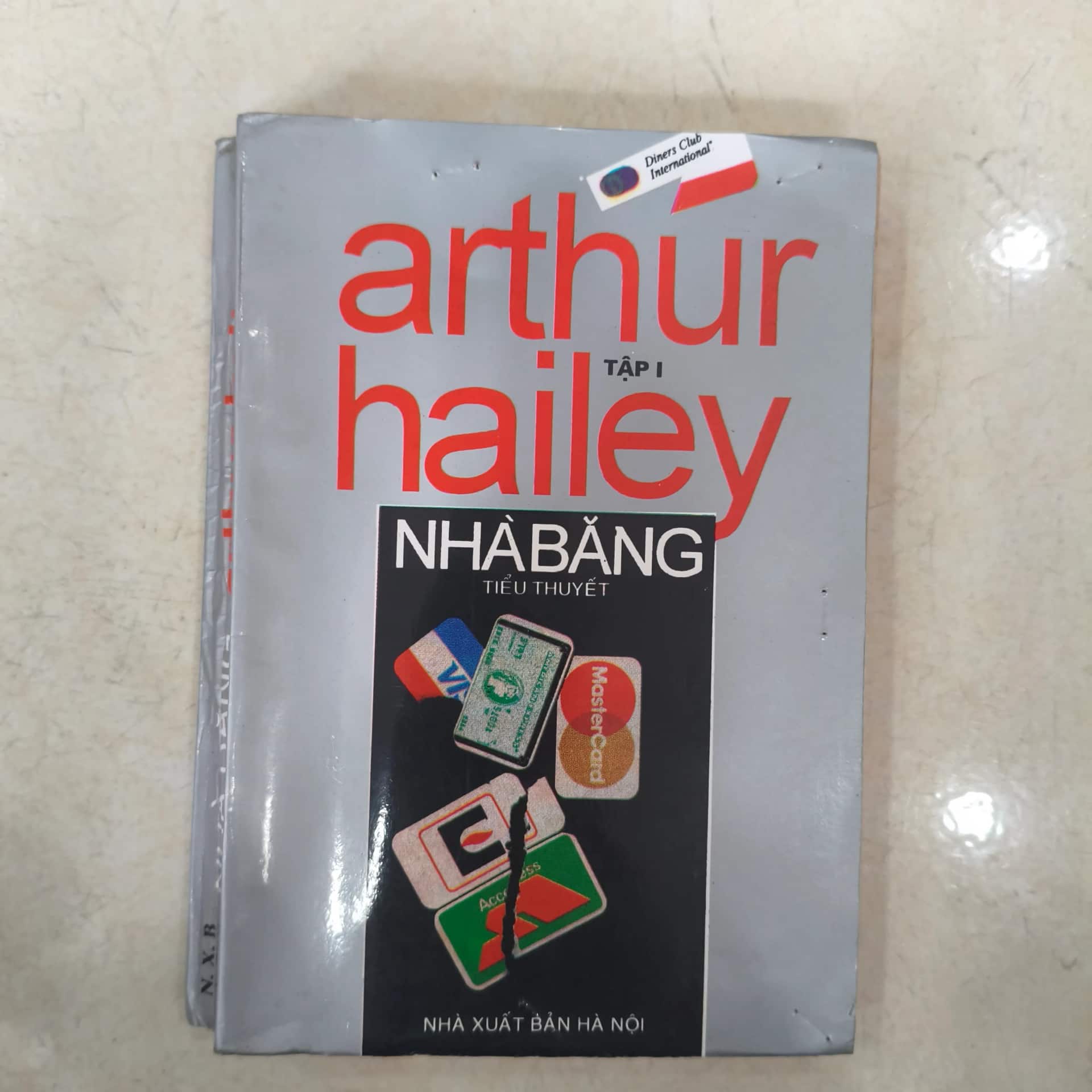 Nhà băng tập 1