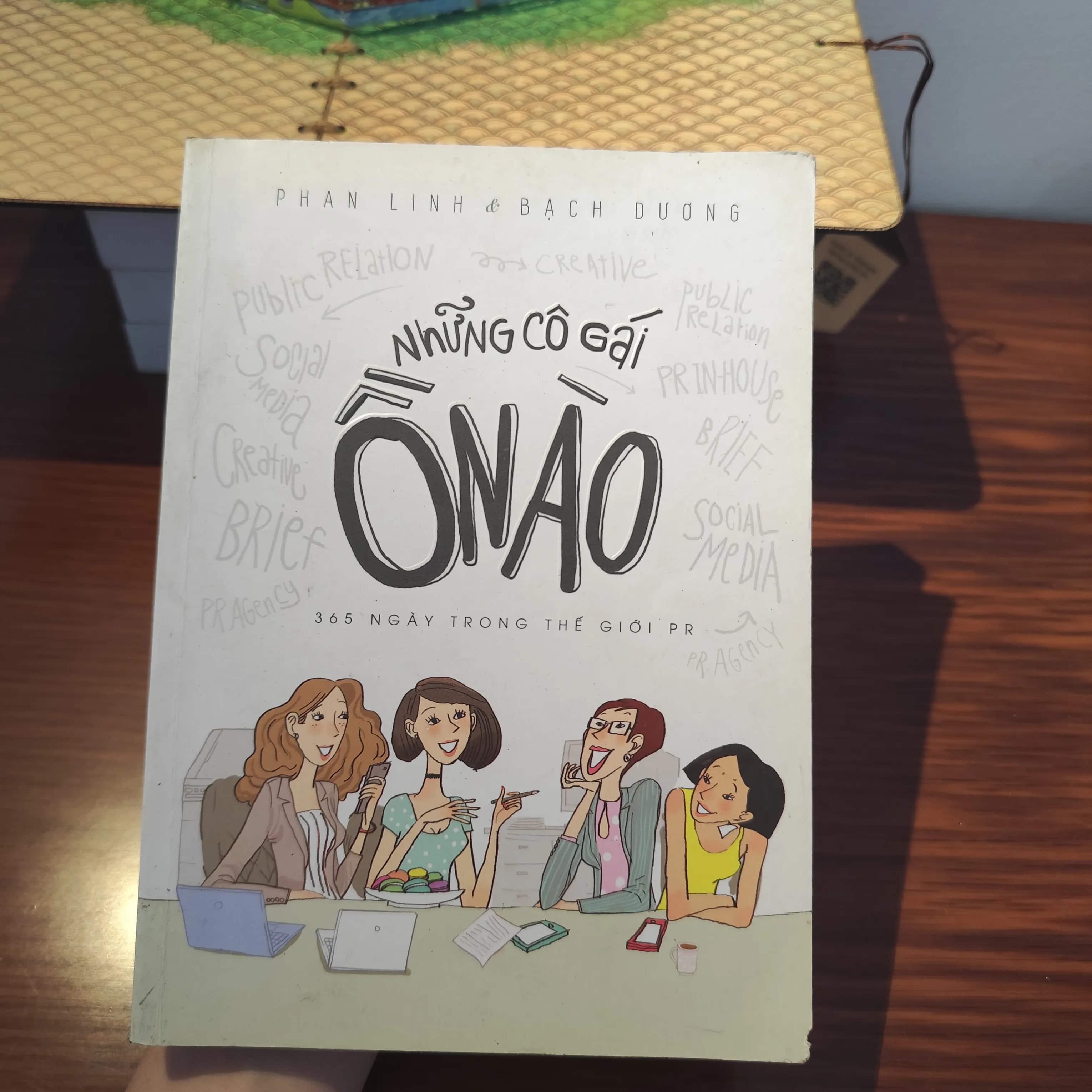 Những cô gái ồn ào..