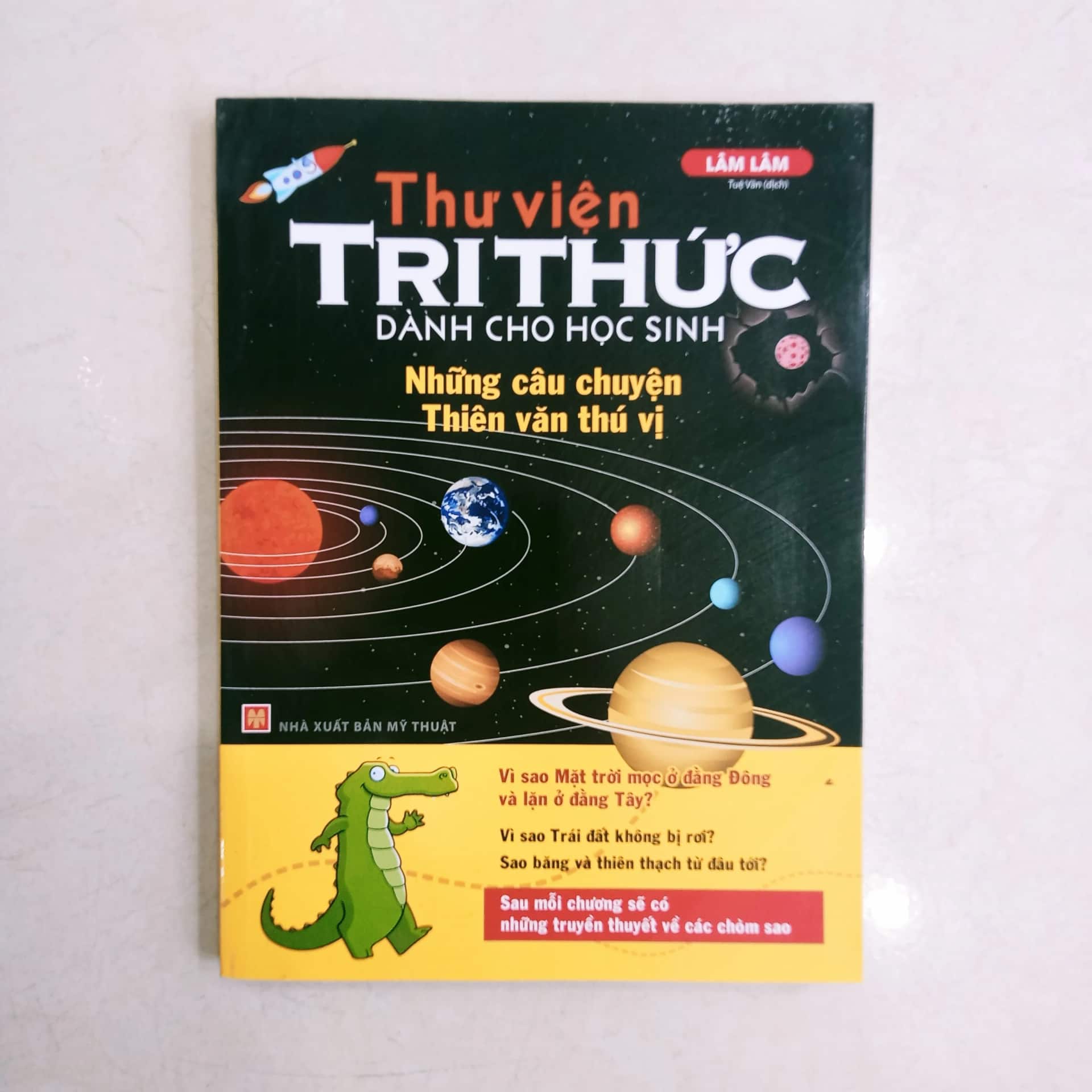Thư viện tri thức dành cho học sinh: Những câu chuyện thiên văn thú vị