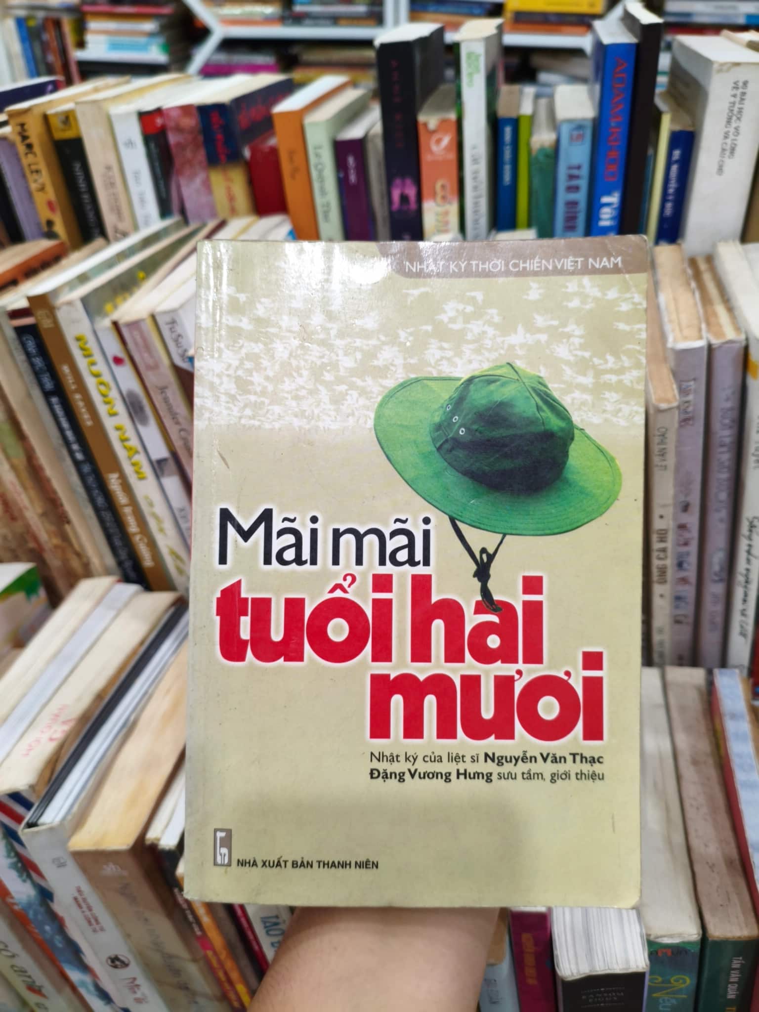 Mãi mãi tuổi hai mươi 