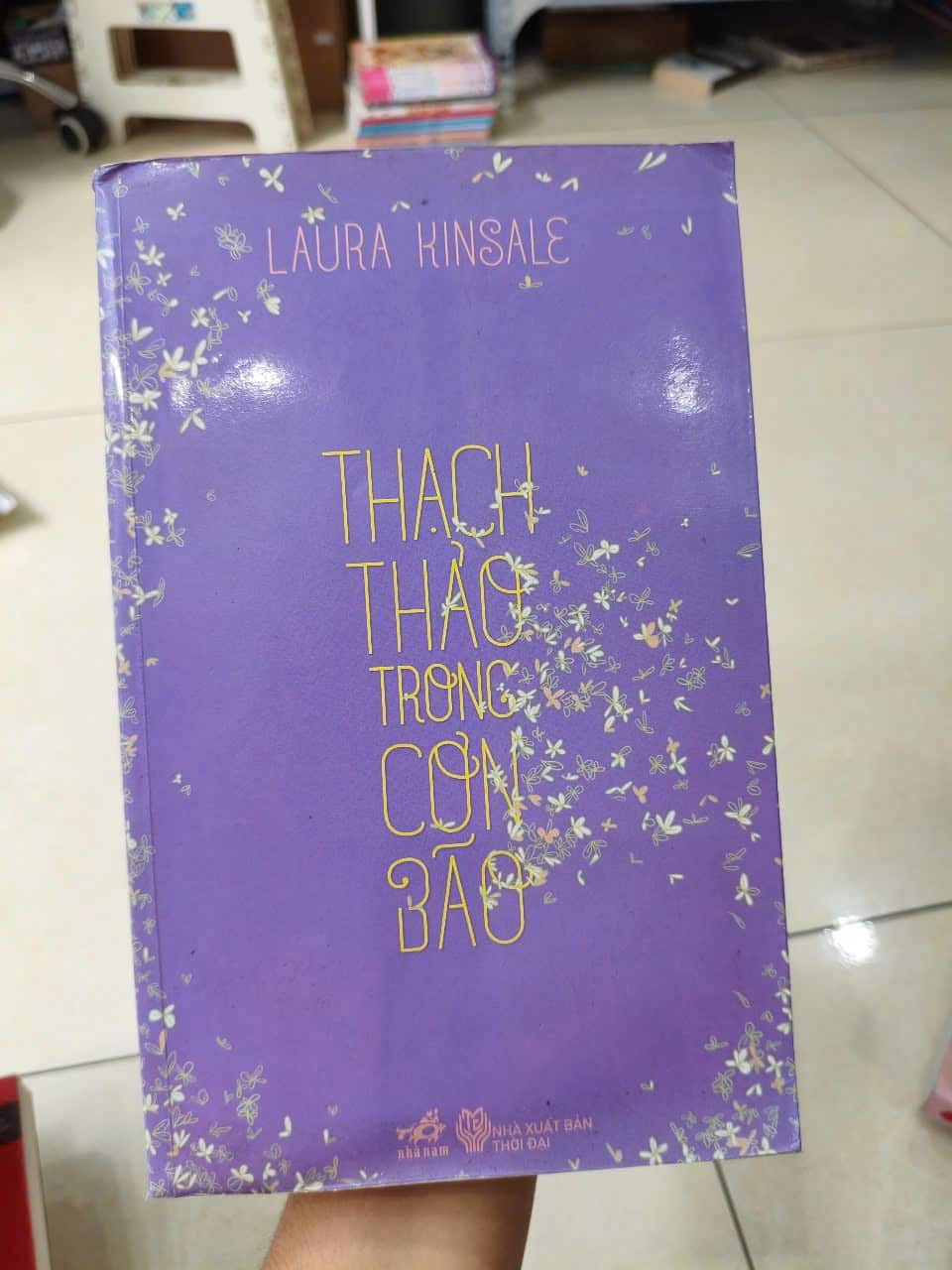 Thạch Thảo Trong Cơn Bão