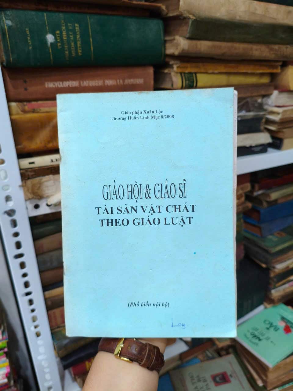 Giáo Hội Và Giáo Sĩ - Tài Sản Vật Chất Theo Giáo Luật