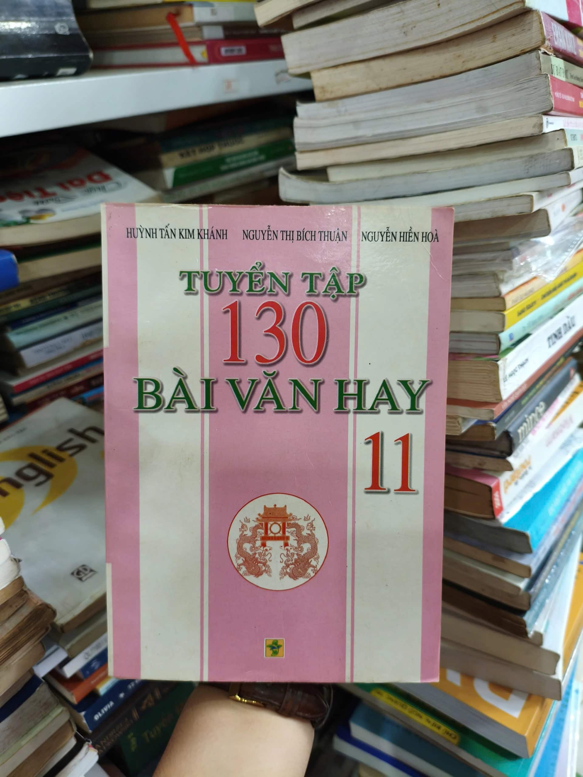 Tuyển tập 130 bài văn hay lớp 11