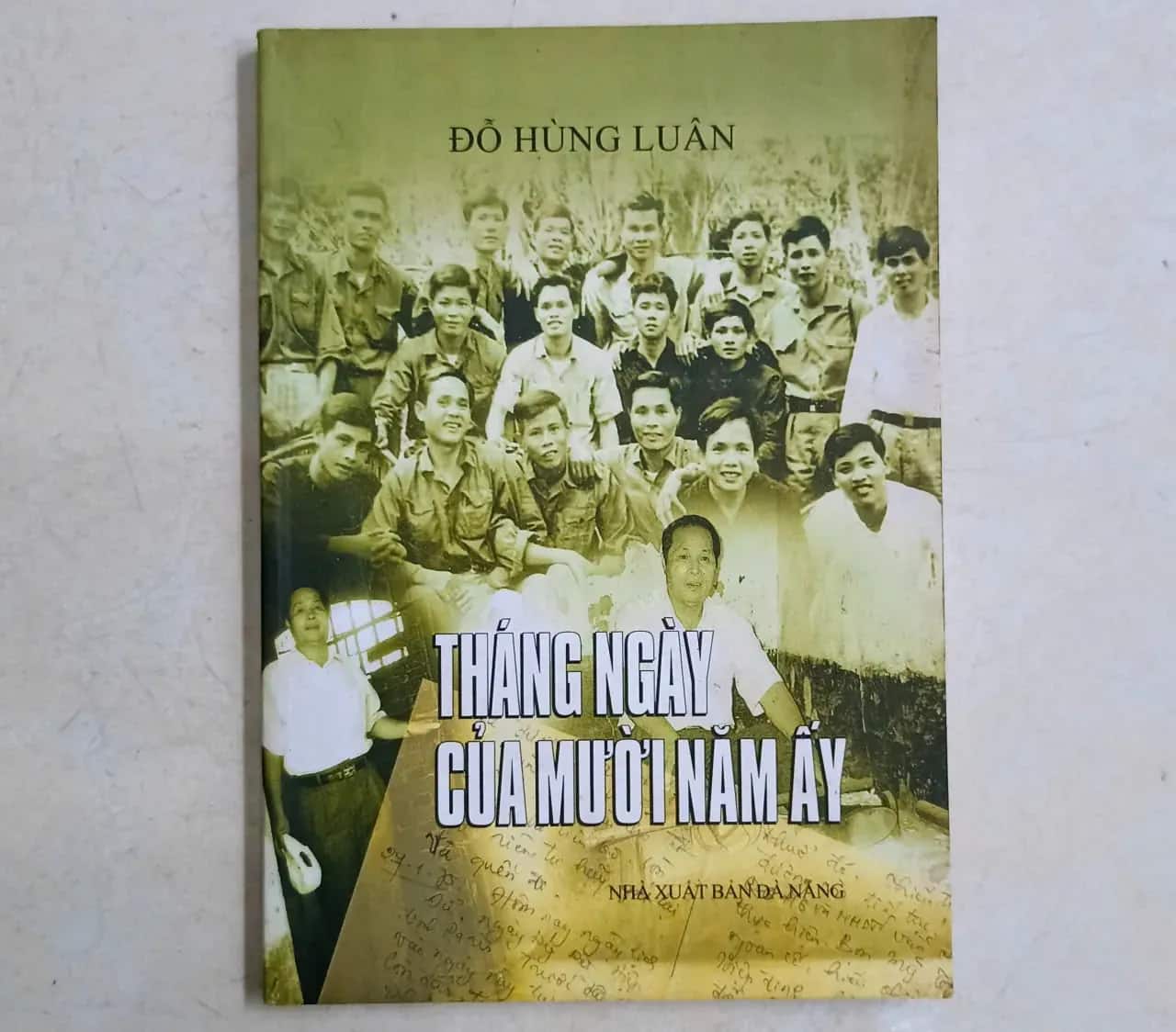 Tháng ngày của mười năm ấy