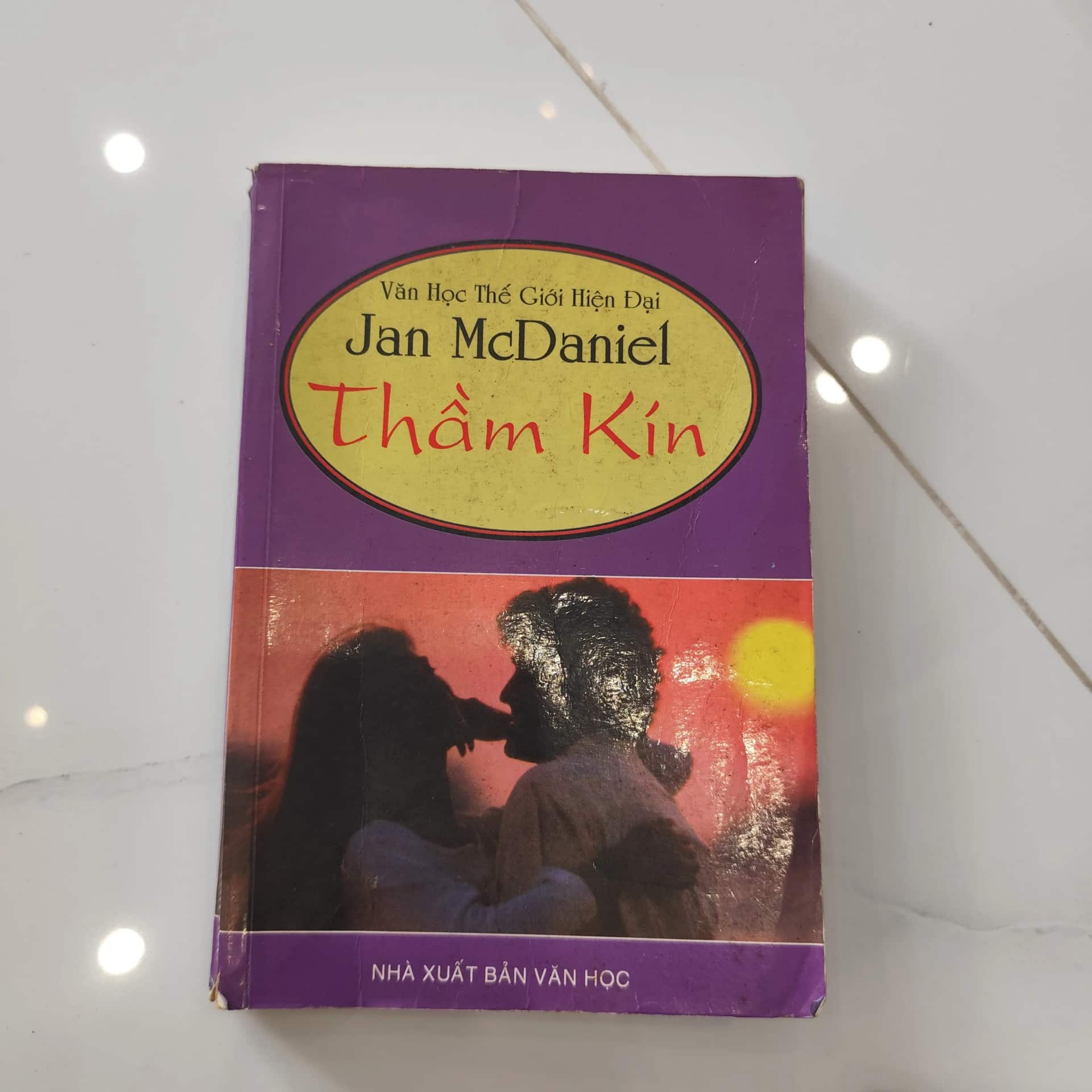 Thầm kín - Jan McDaniel