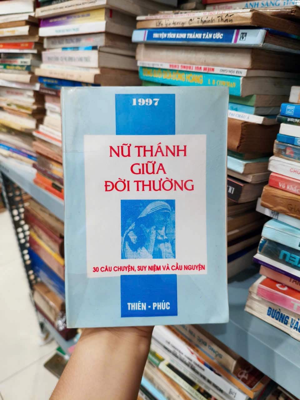 Nữ Thánh Giữa Đời Thường
