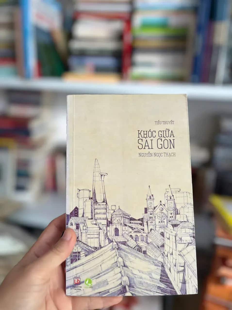 Khóc Giữa Sài Gòn ⭐