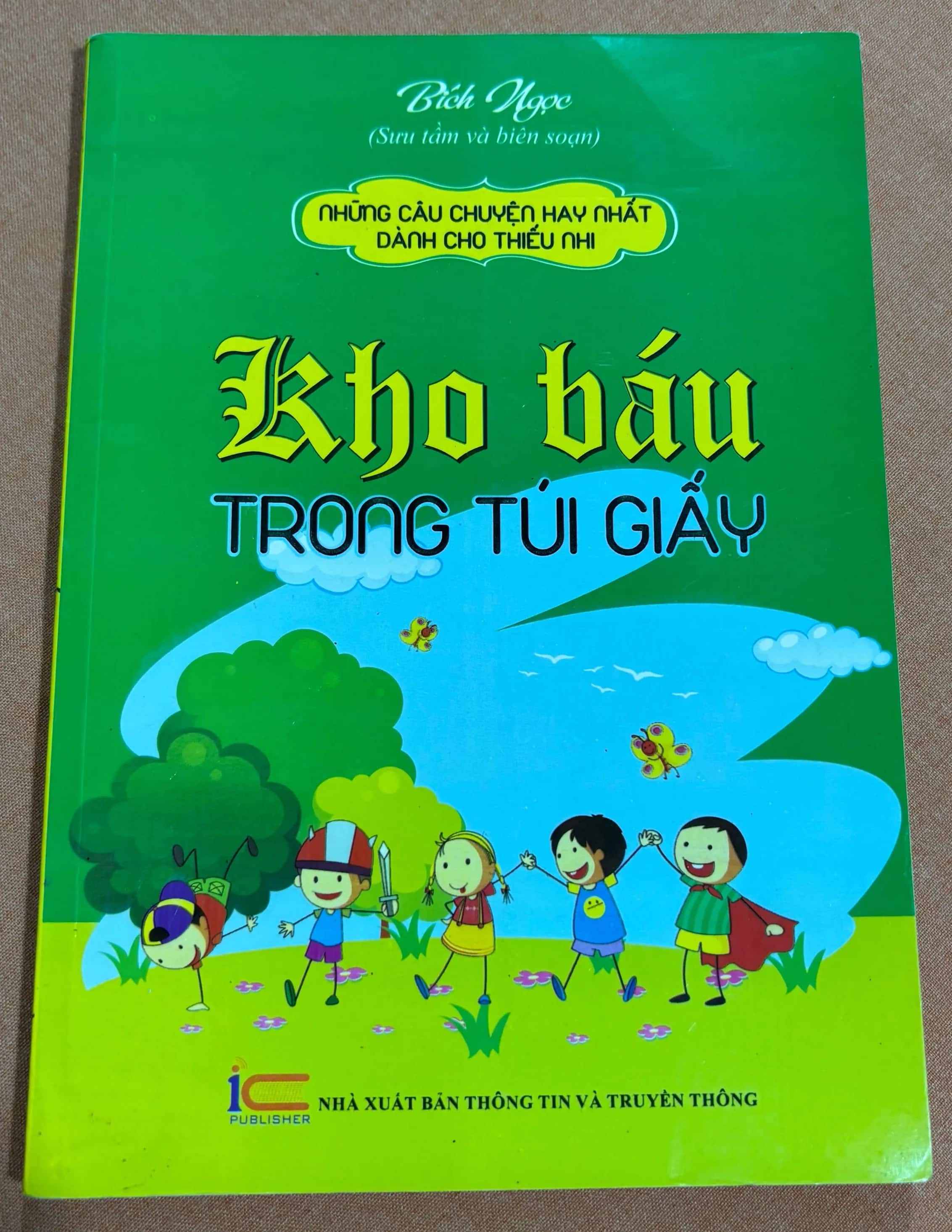 Kho báu trong túi giấy 