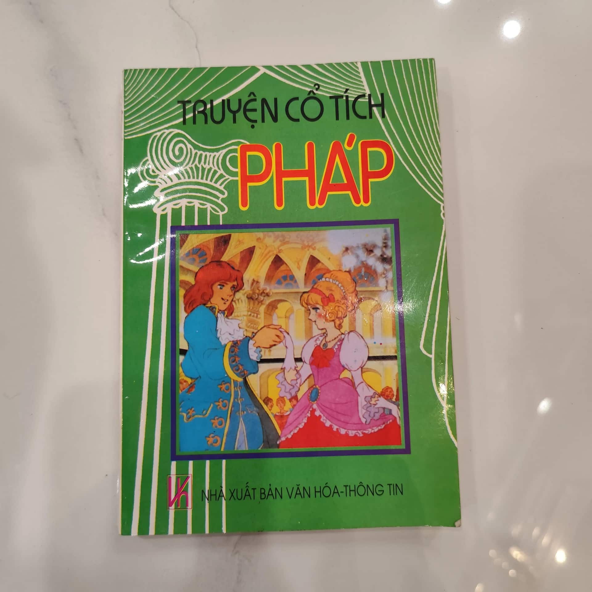 Truyện cổ tích Pháp