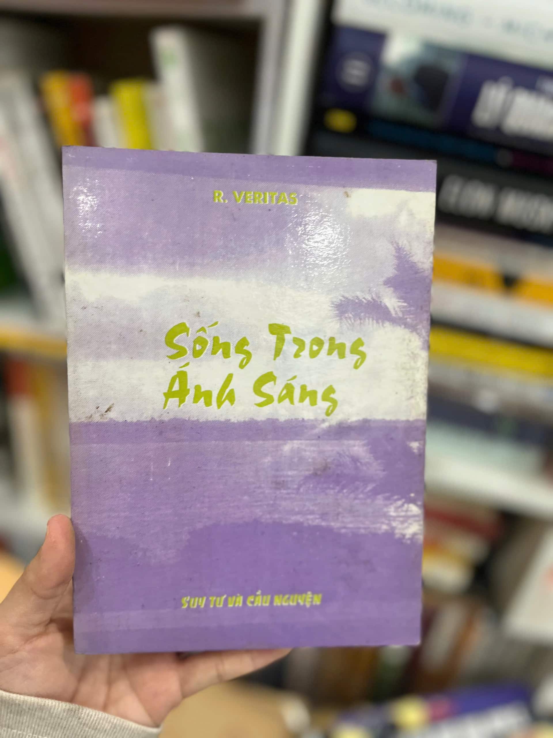 Sống trong ánh sáng