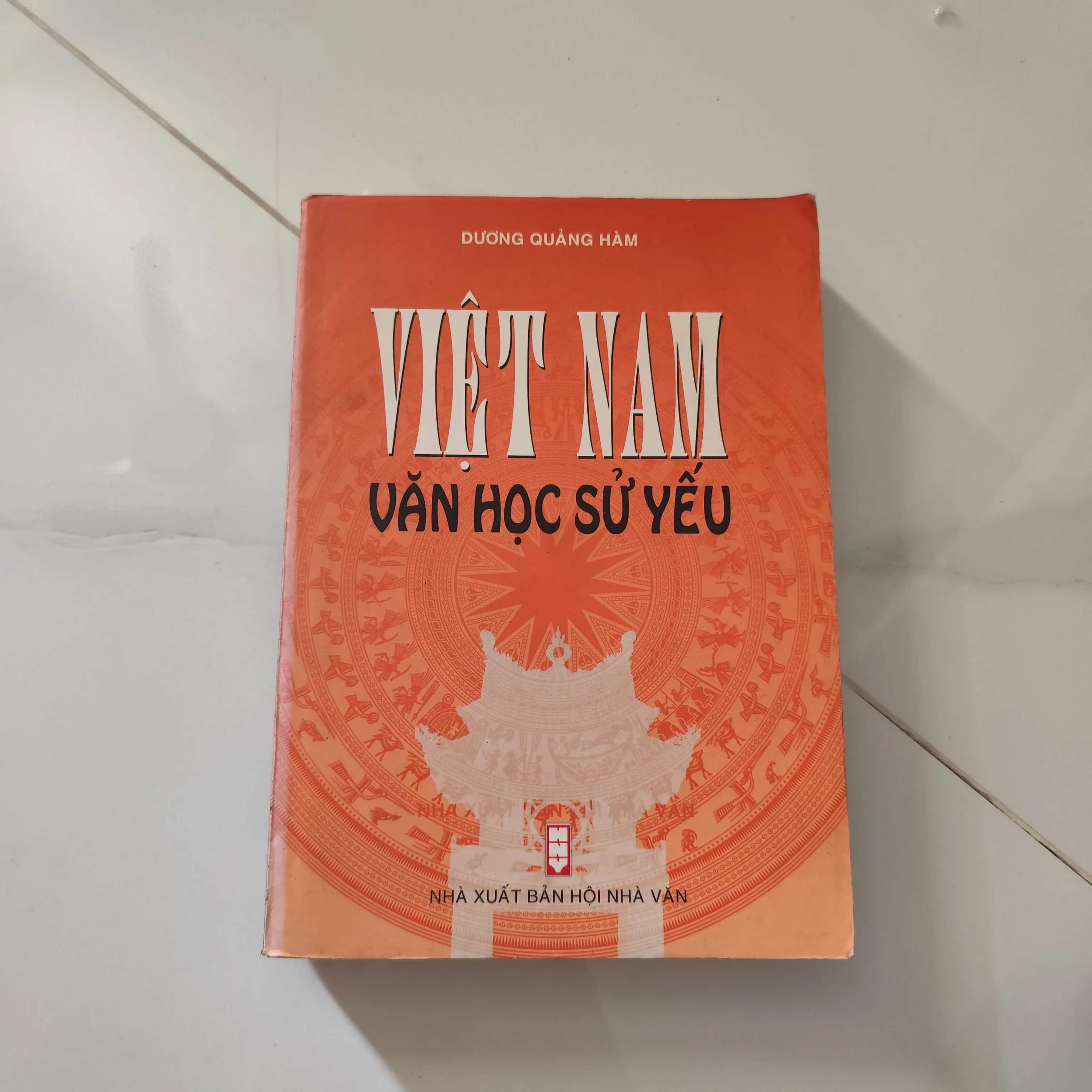 Việt Nam Văn Học Sử Yếu