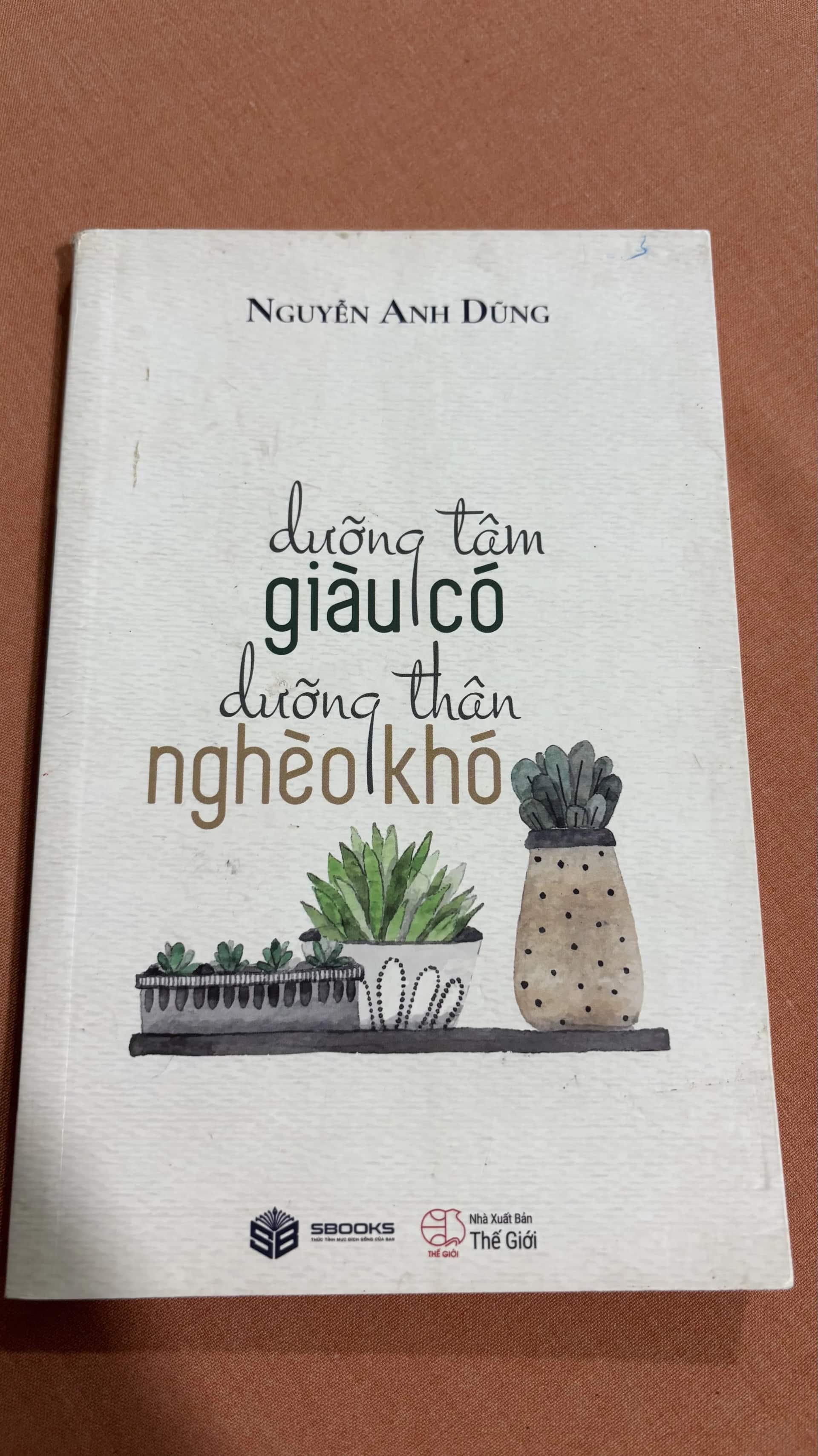 Dưỡng tâm giàu có, dưỡng thân nghèo khó