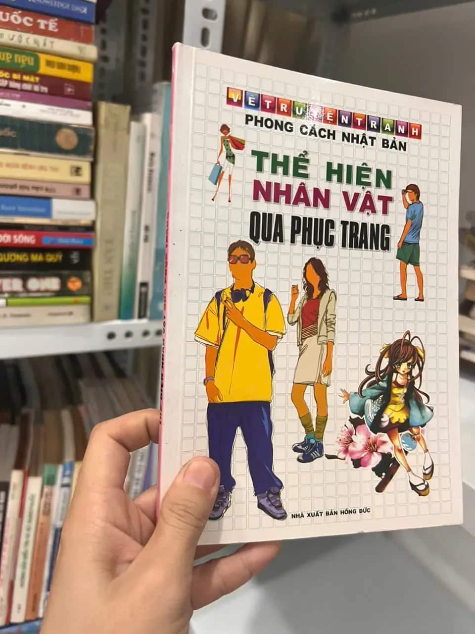 Thể Hiện Nhân Vật Qua Phục Trang.