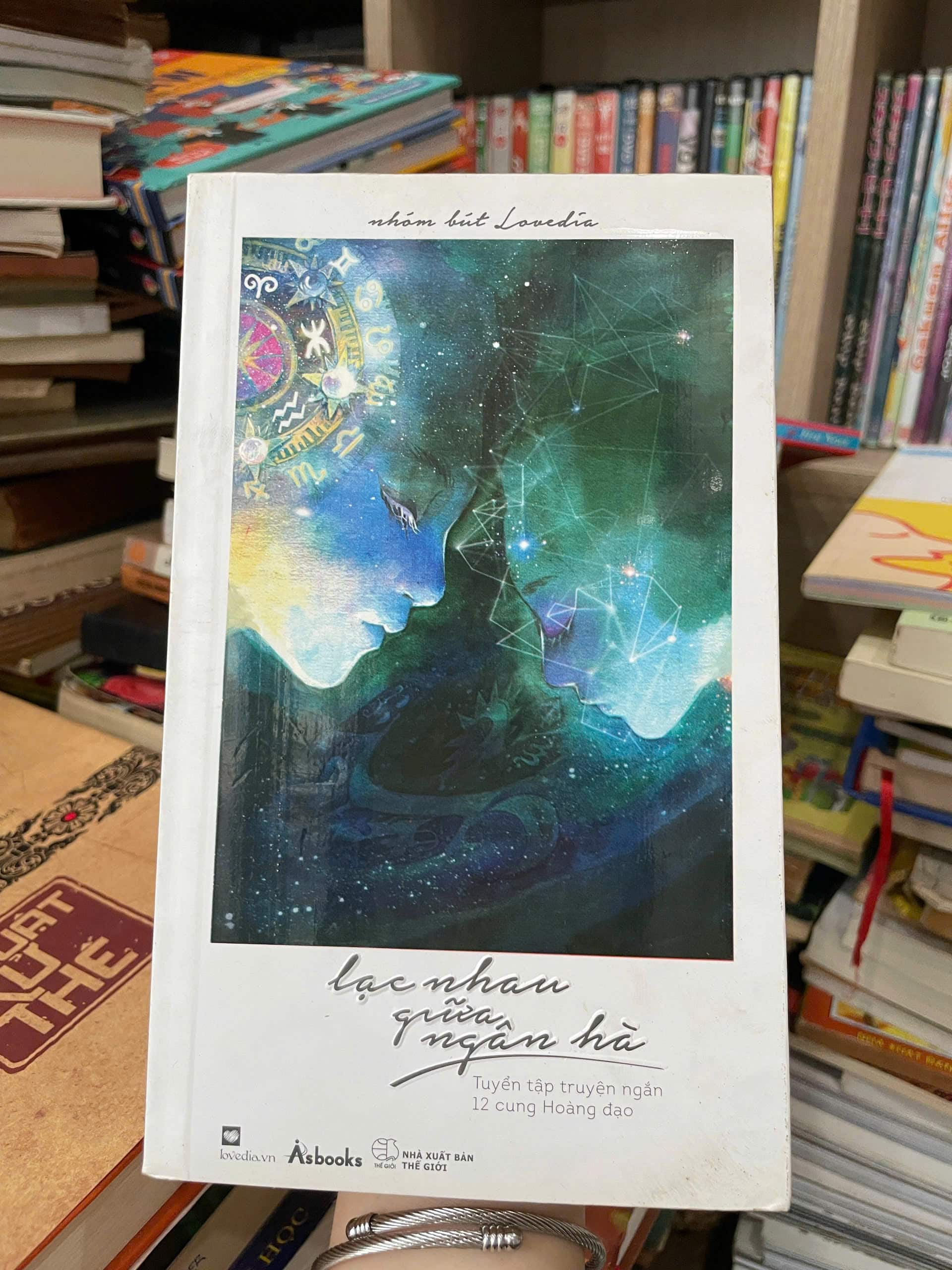 Lạc Nhau Giữa Ngân Hà