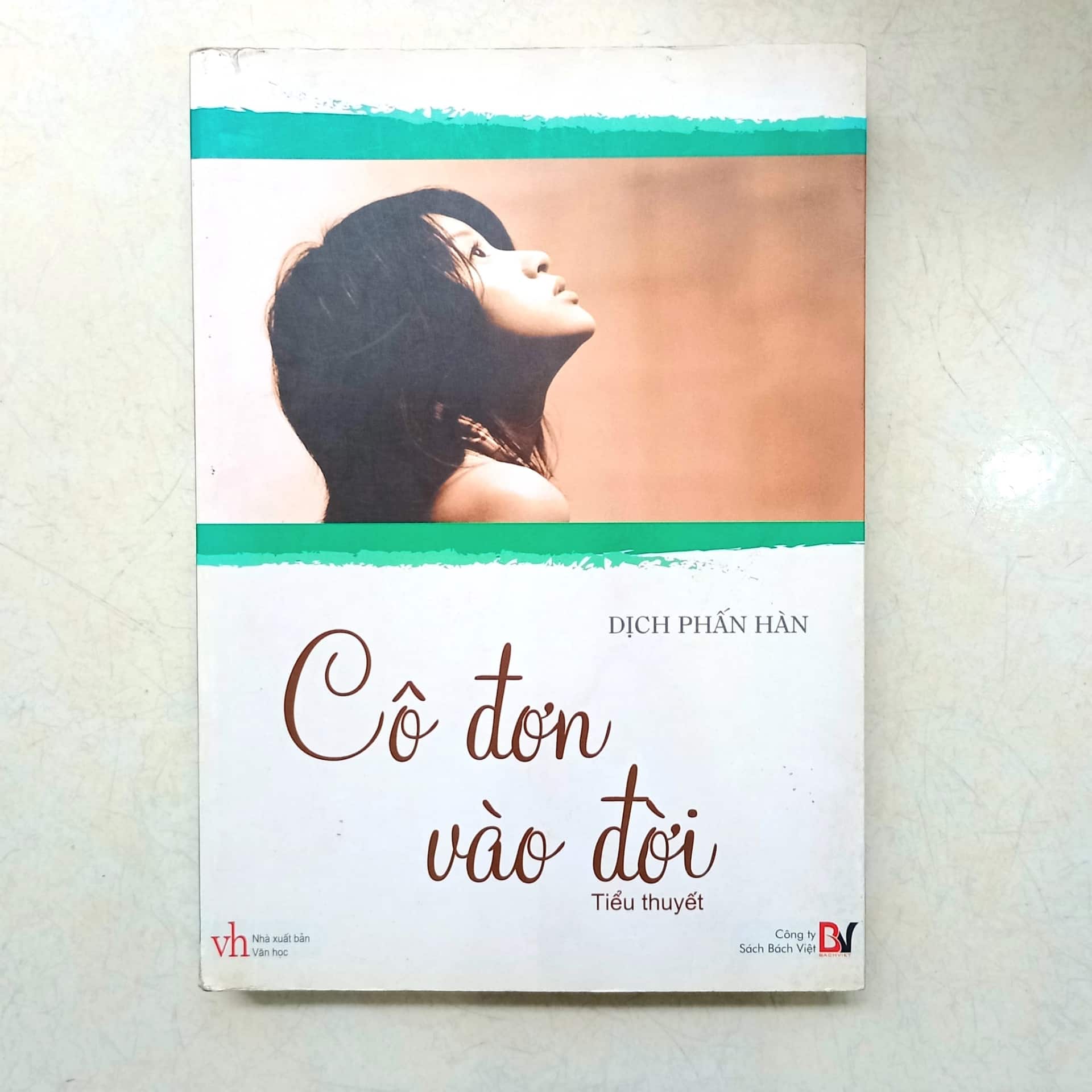 Cô đơn vào Đời