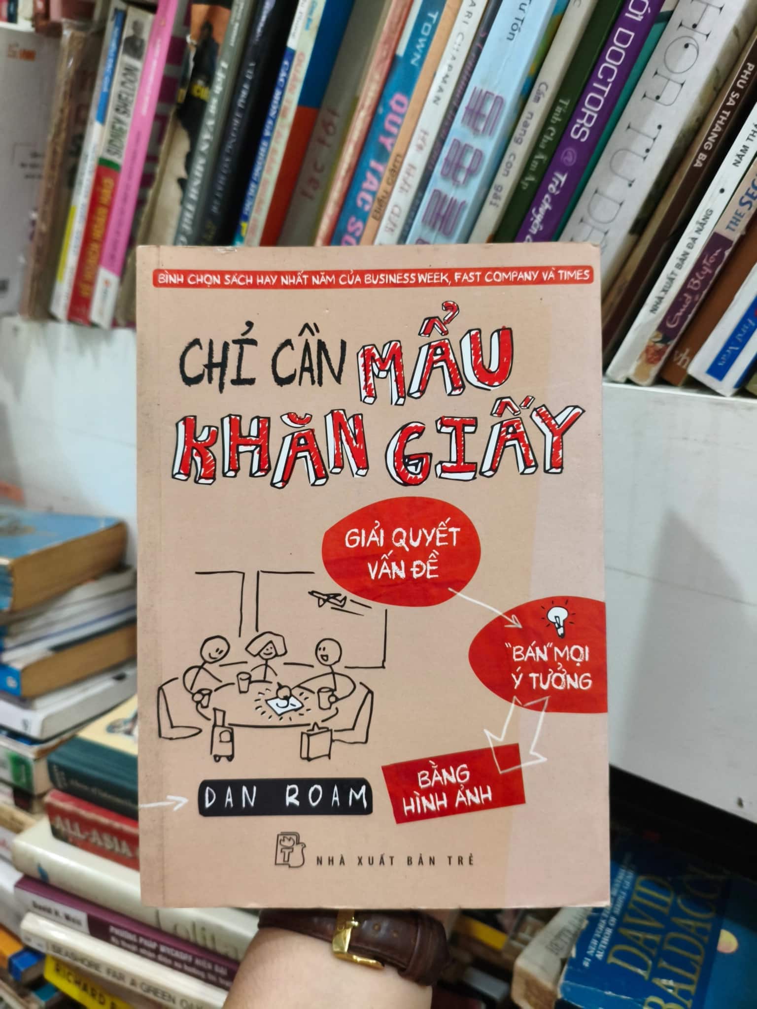 Chỉ cần mẩu khăn giấy 