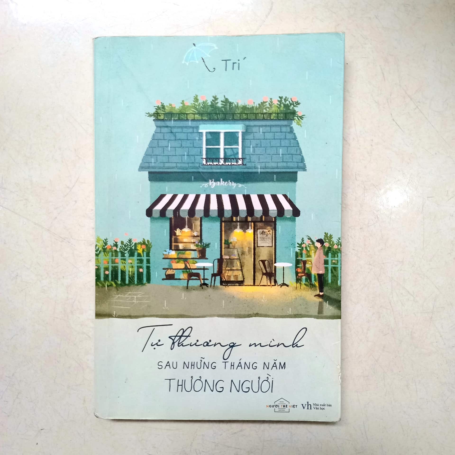 Tự thương mình sau những tháng năm thương người