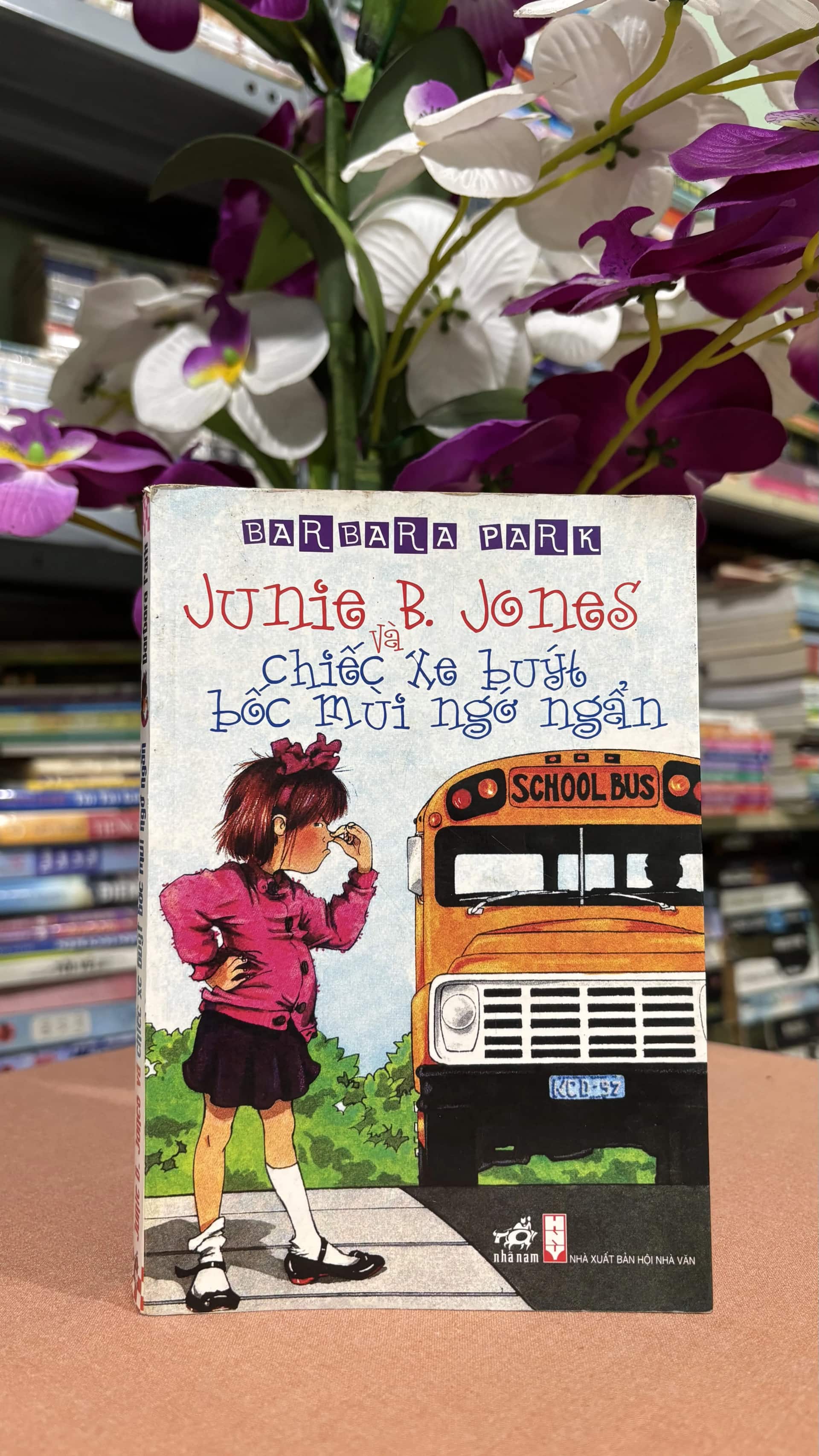 Junie B. Jones và chiếc xe buýt bốc mùi ngớ ngẩn