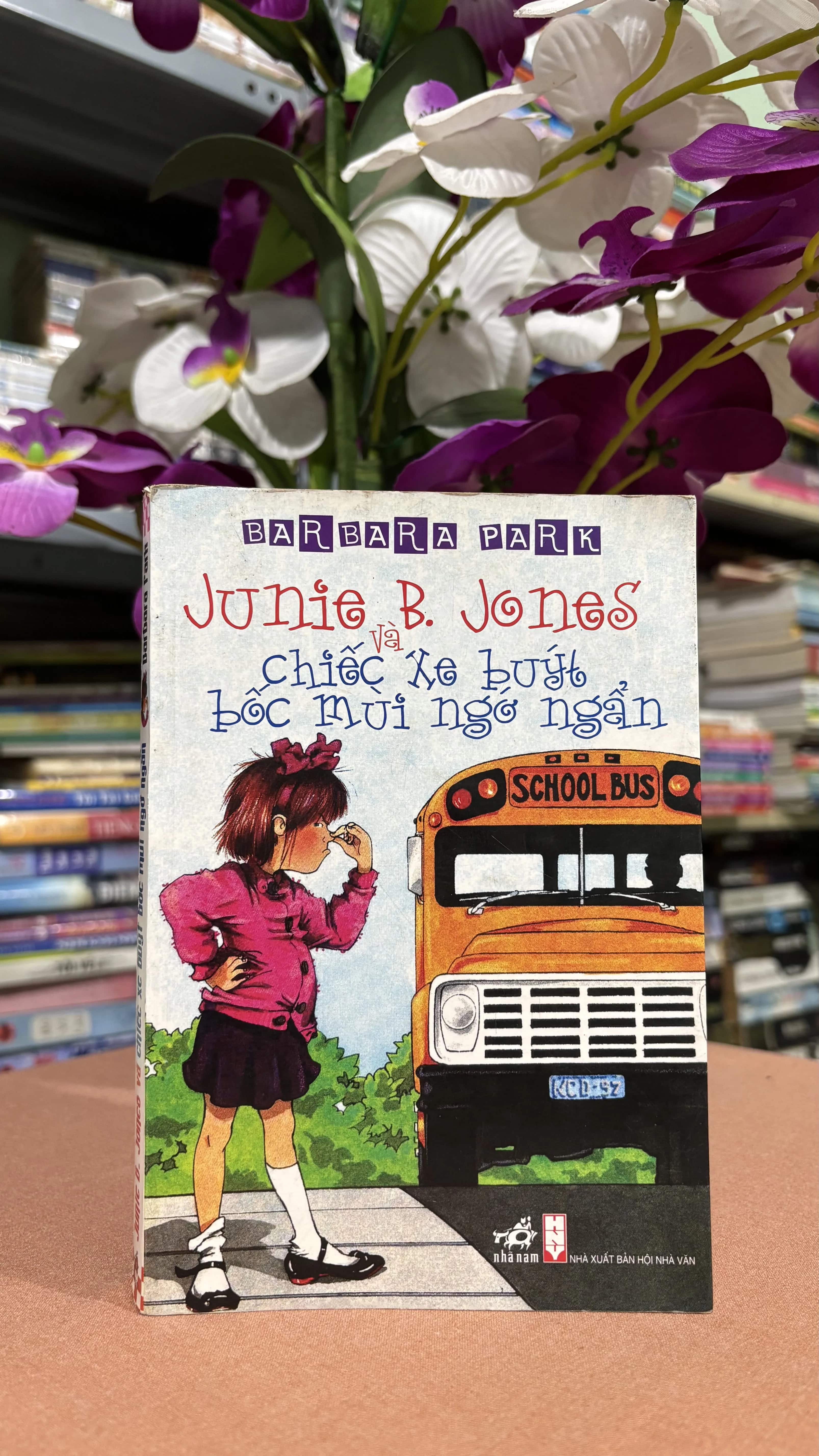 Junie B. Jones và chiếc xe buýt bốc mùi ngớ ngẩn 