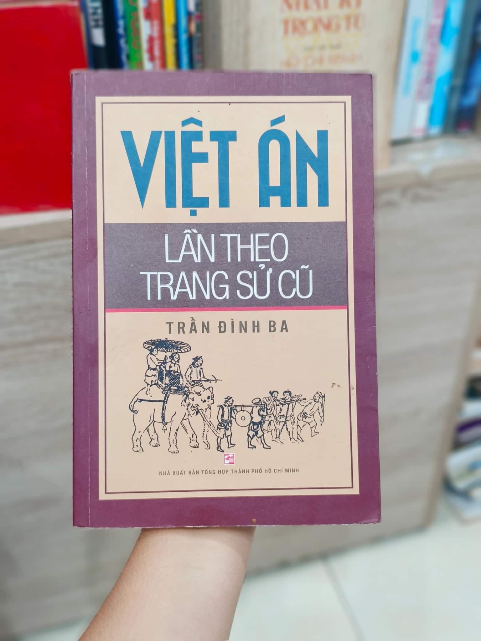 Viết án lần theo trang sử cũ