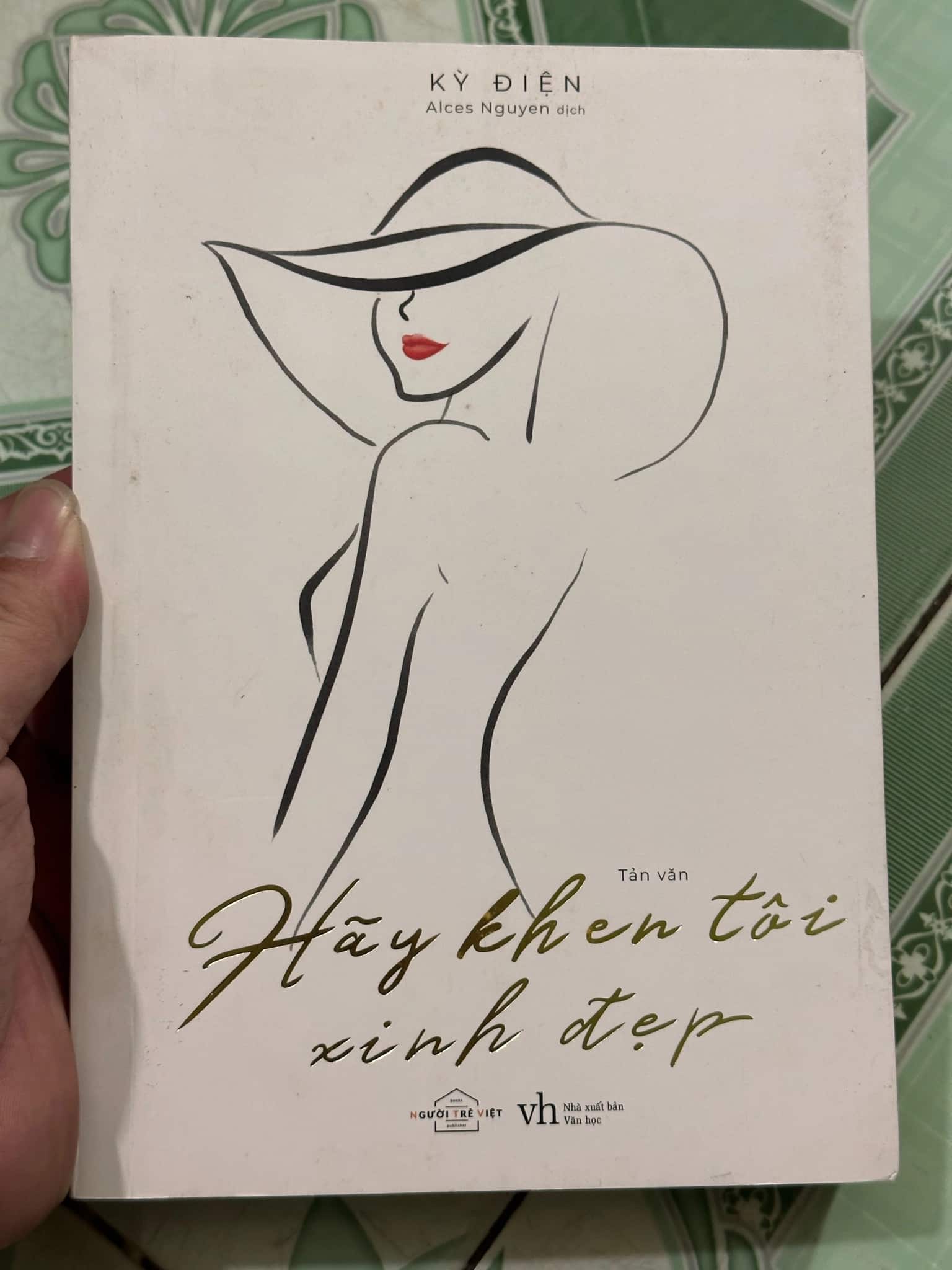 Hãy khen tôi xinh đẹp - Kỳ Điện