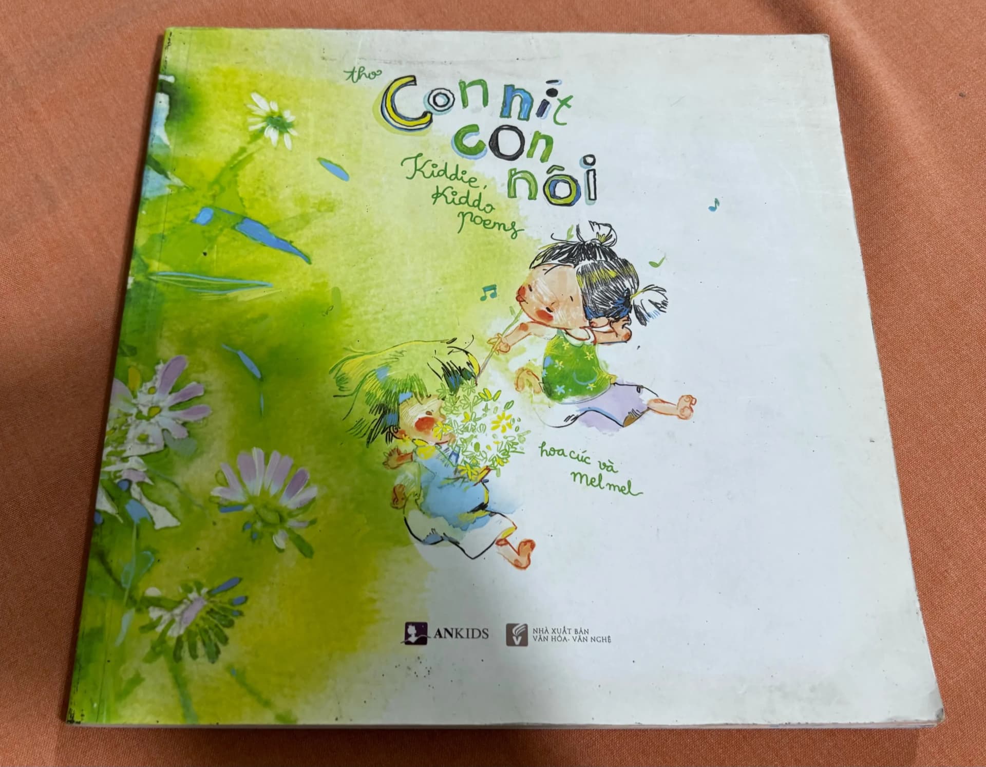 Con nít con nôi - sách tô màu - Image 1