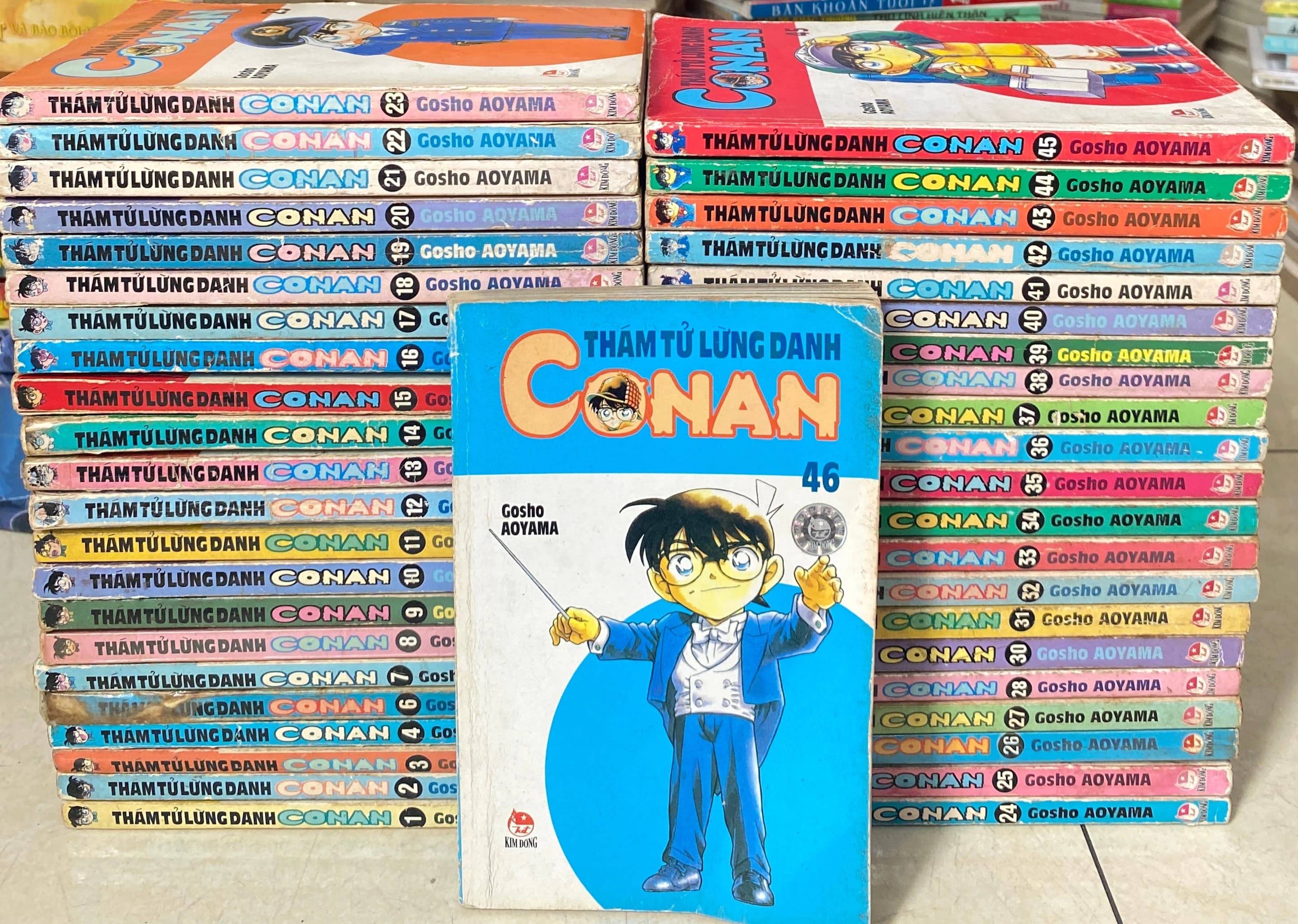 Truyện Tranh Thám Tử Lừng Danh Conan 46 Tập ( thiếu tập 5,29) - Image 1