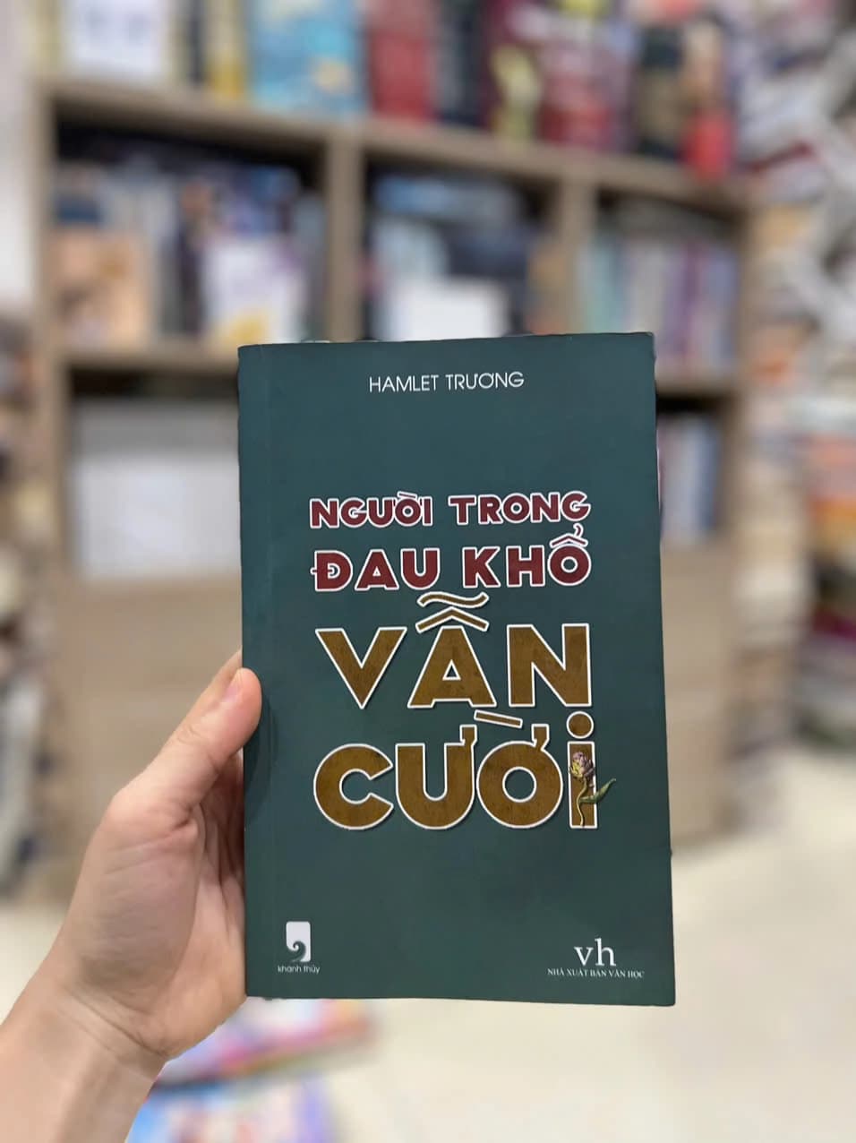 Người Trong Đau Khổ Vẫn Cười - Hamlet Trương - Image 1